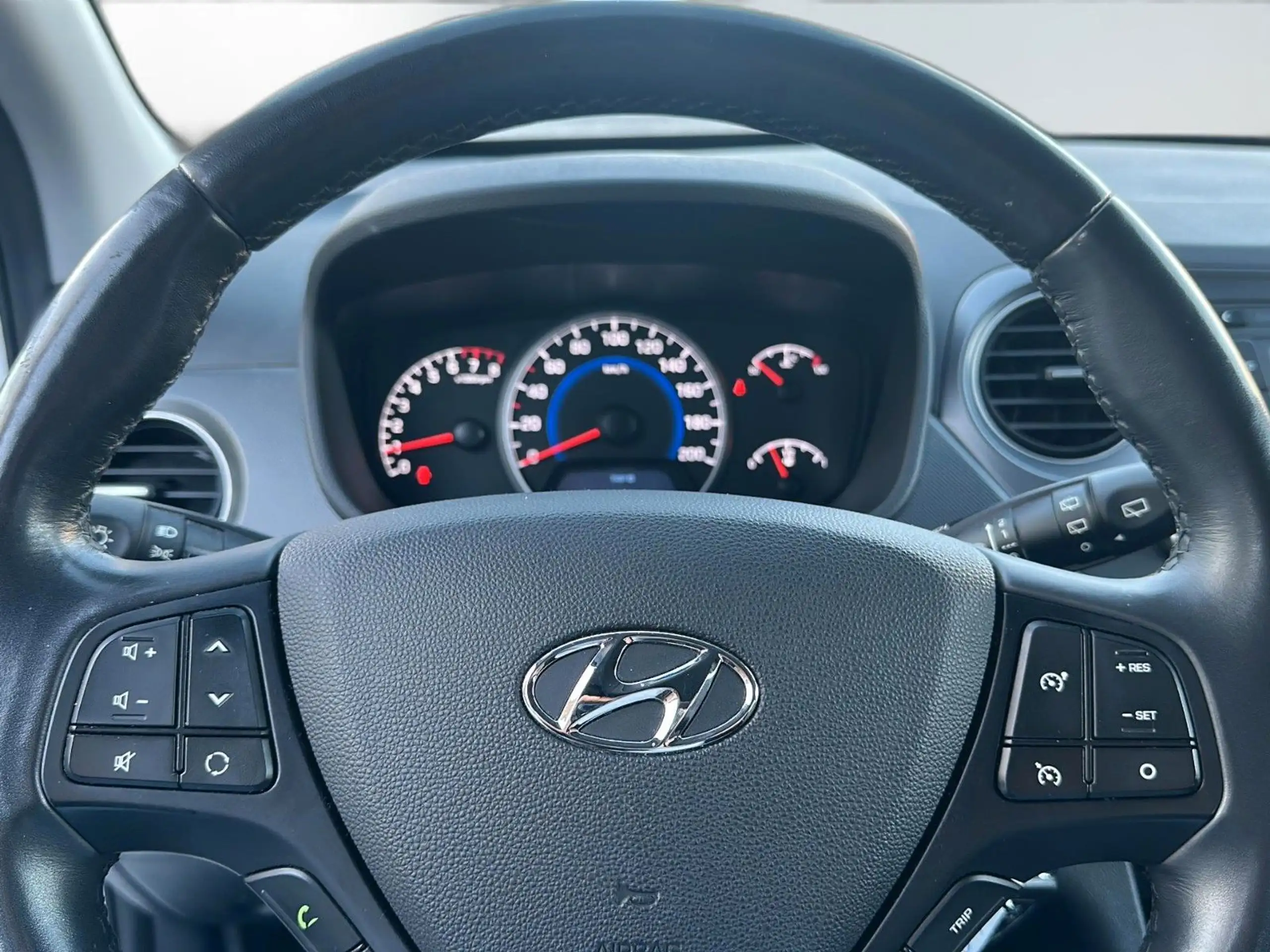 Hyundai - i10