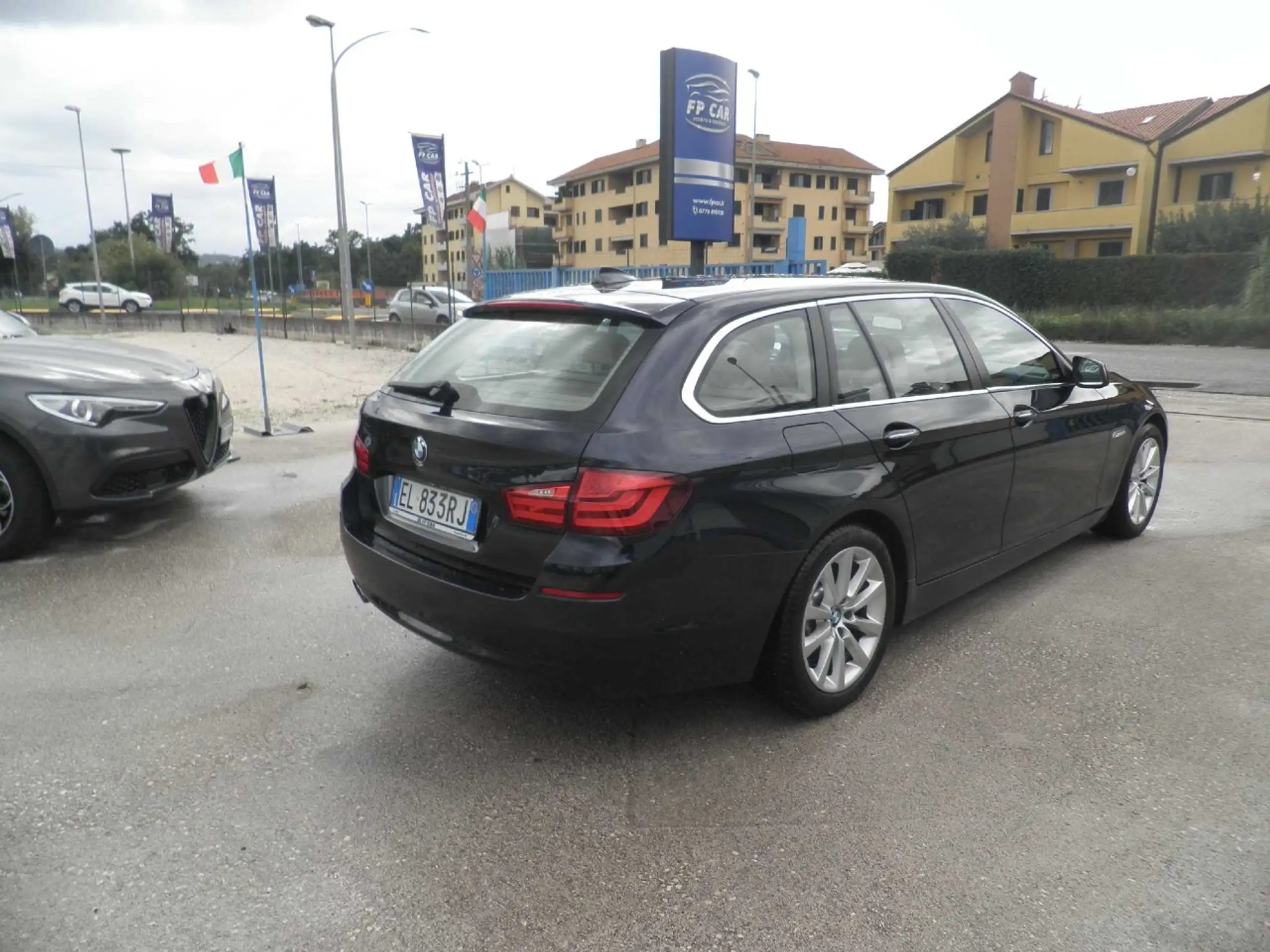 BMW - 525