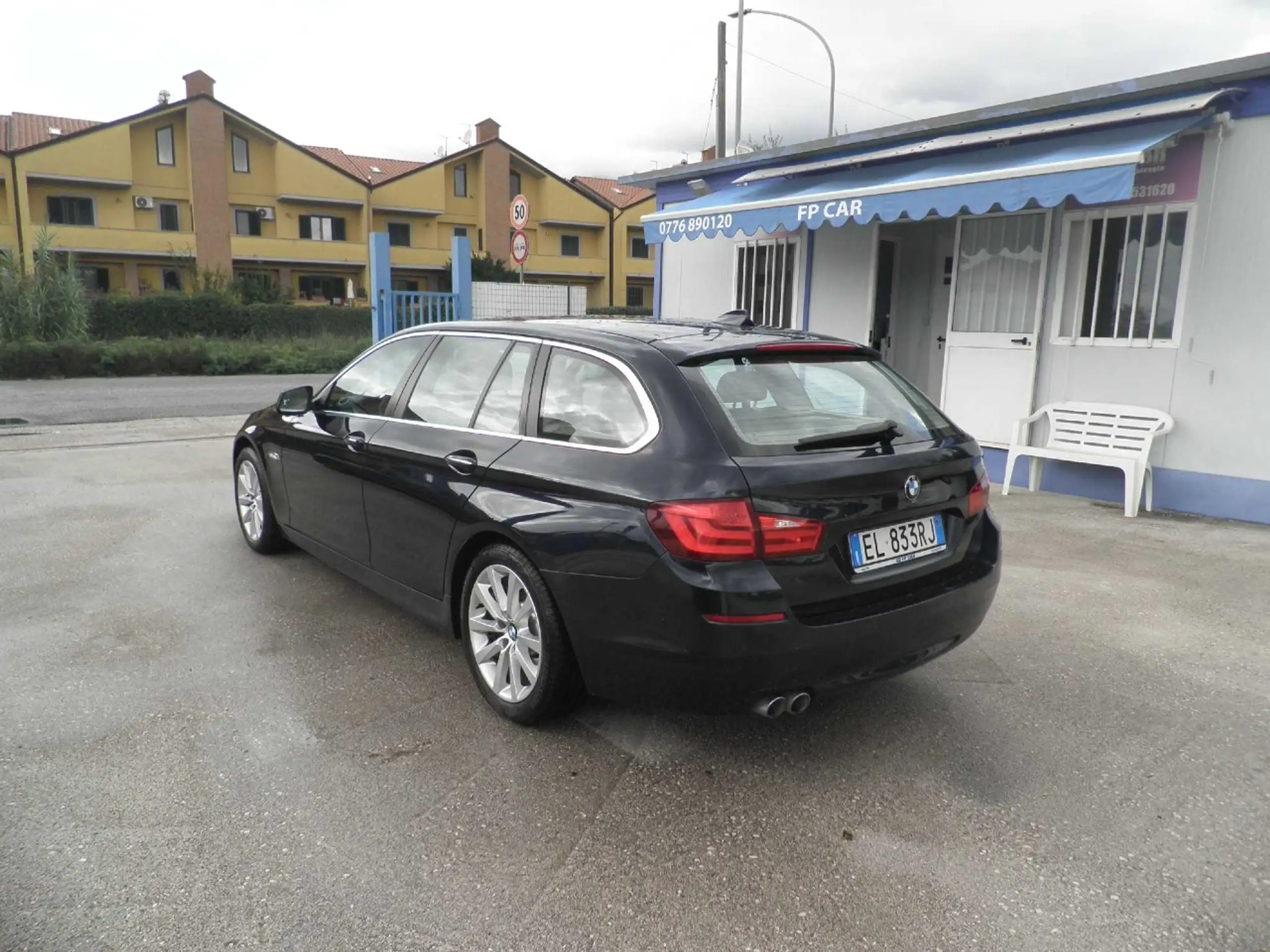 BMW - 525