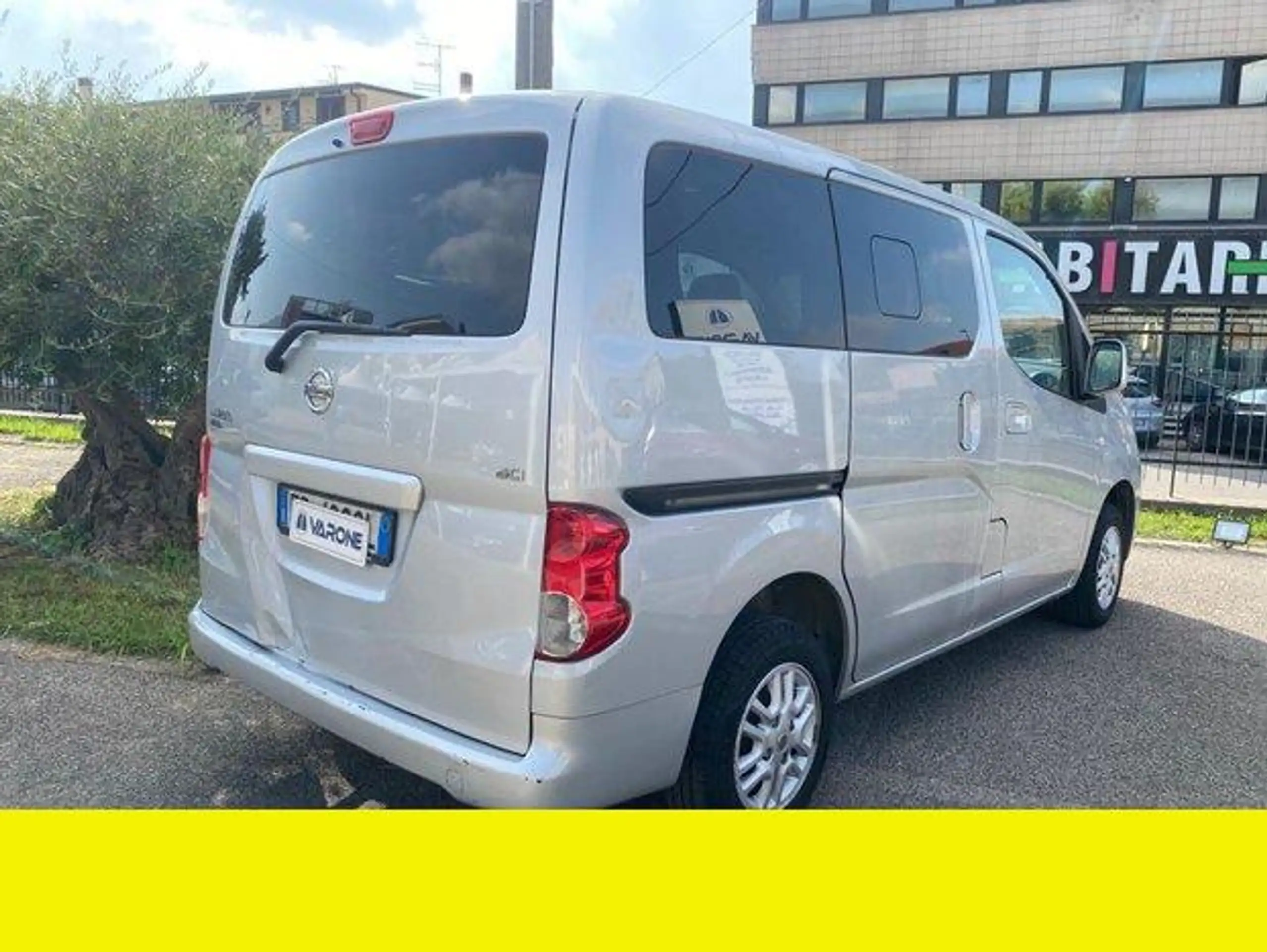 Nissan - NV200