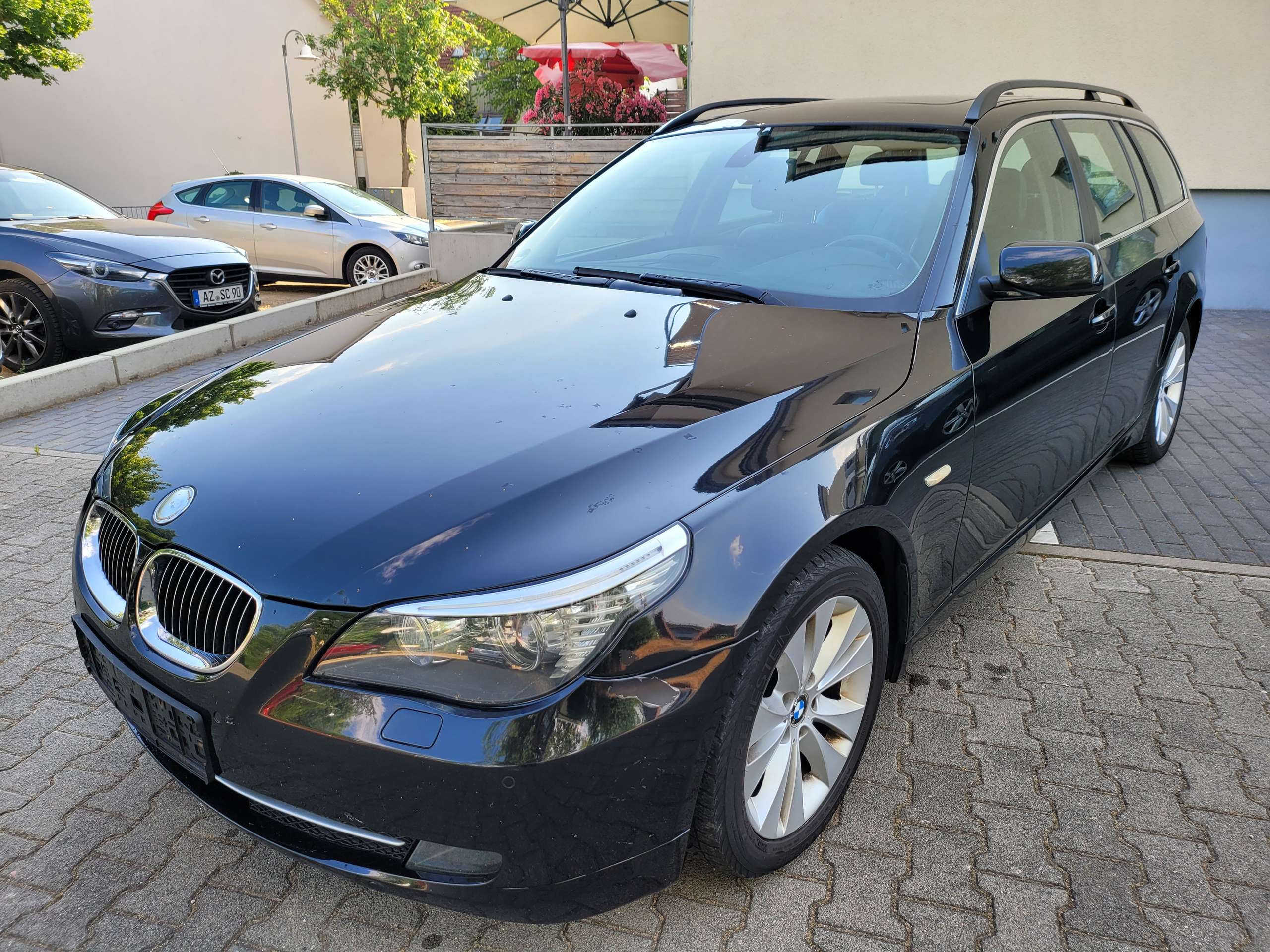 BMW - 525