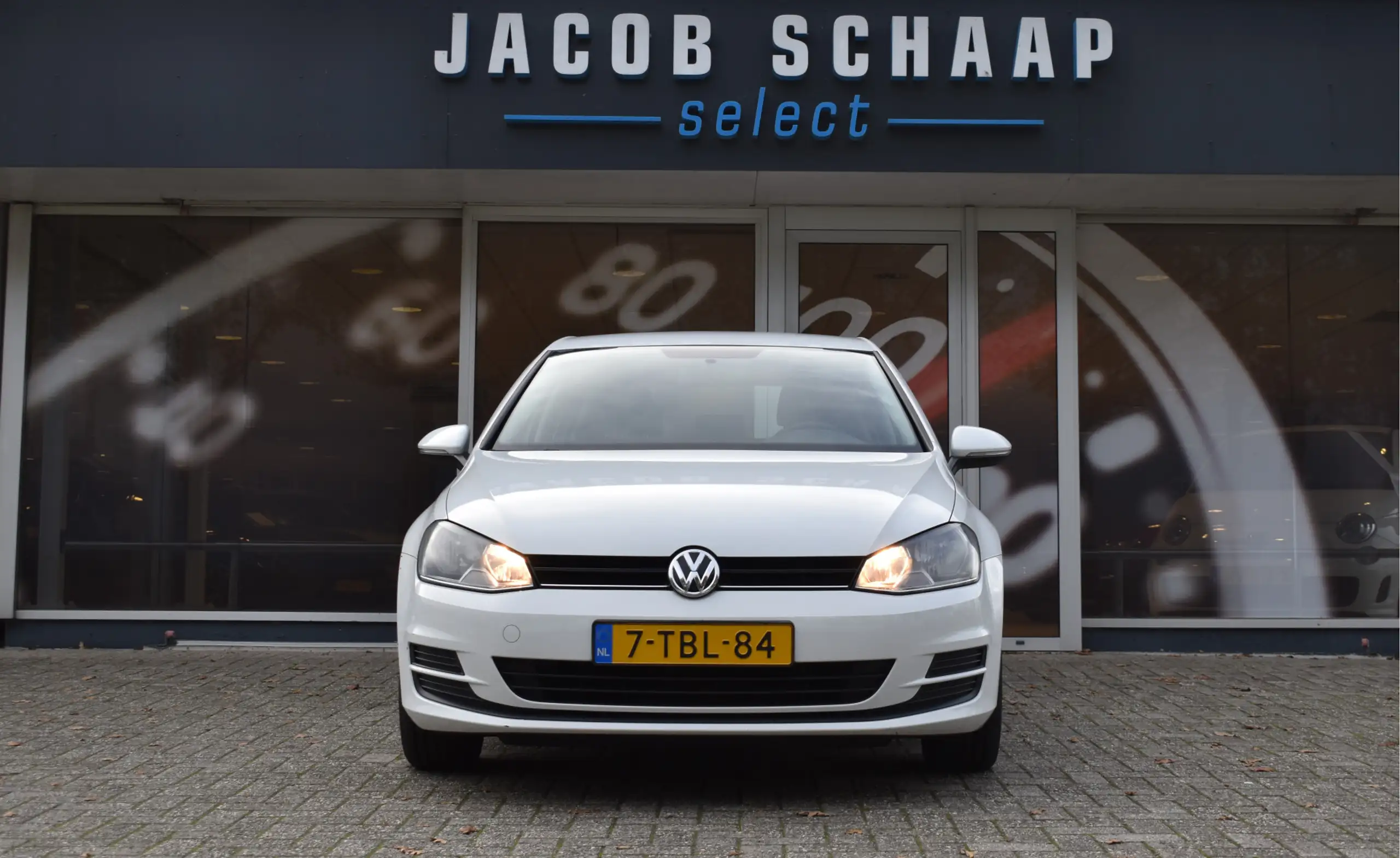 Volkswagen - Golf