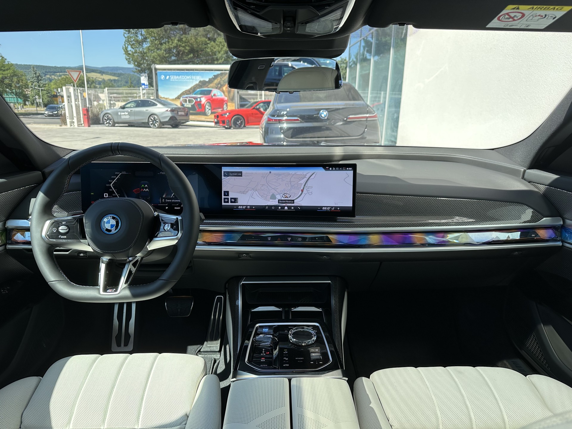 BMW - i7