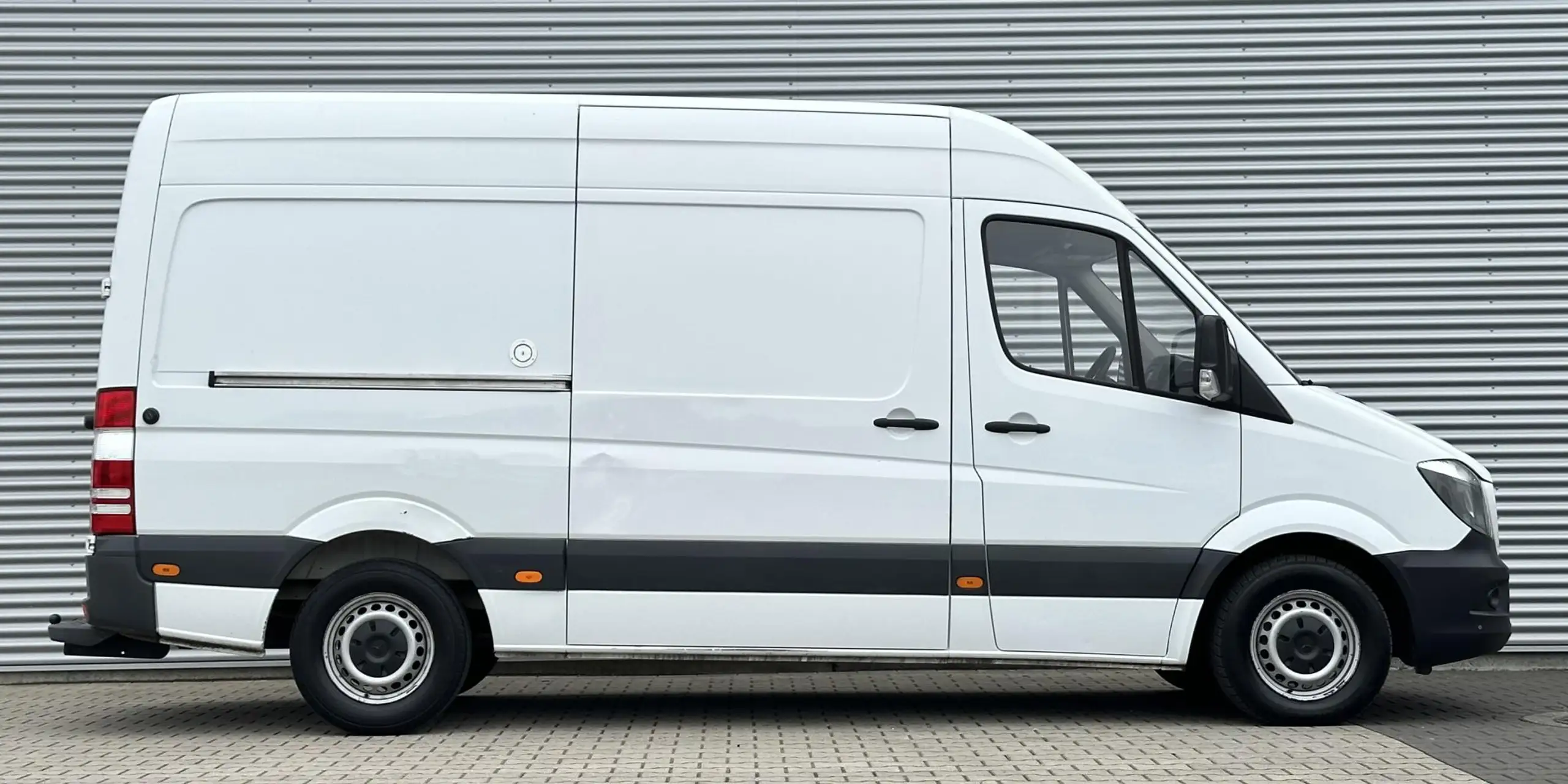 Mercedes-Benz - Sprinter