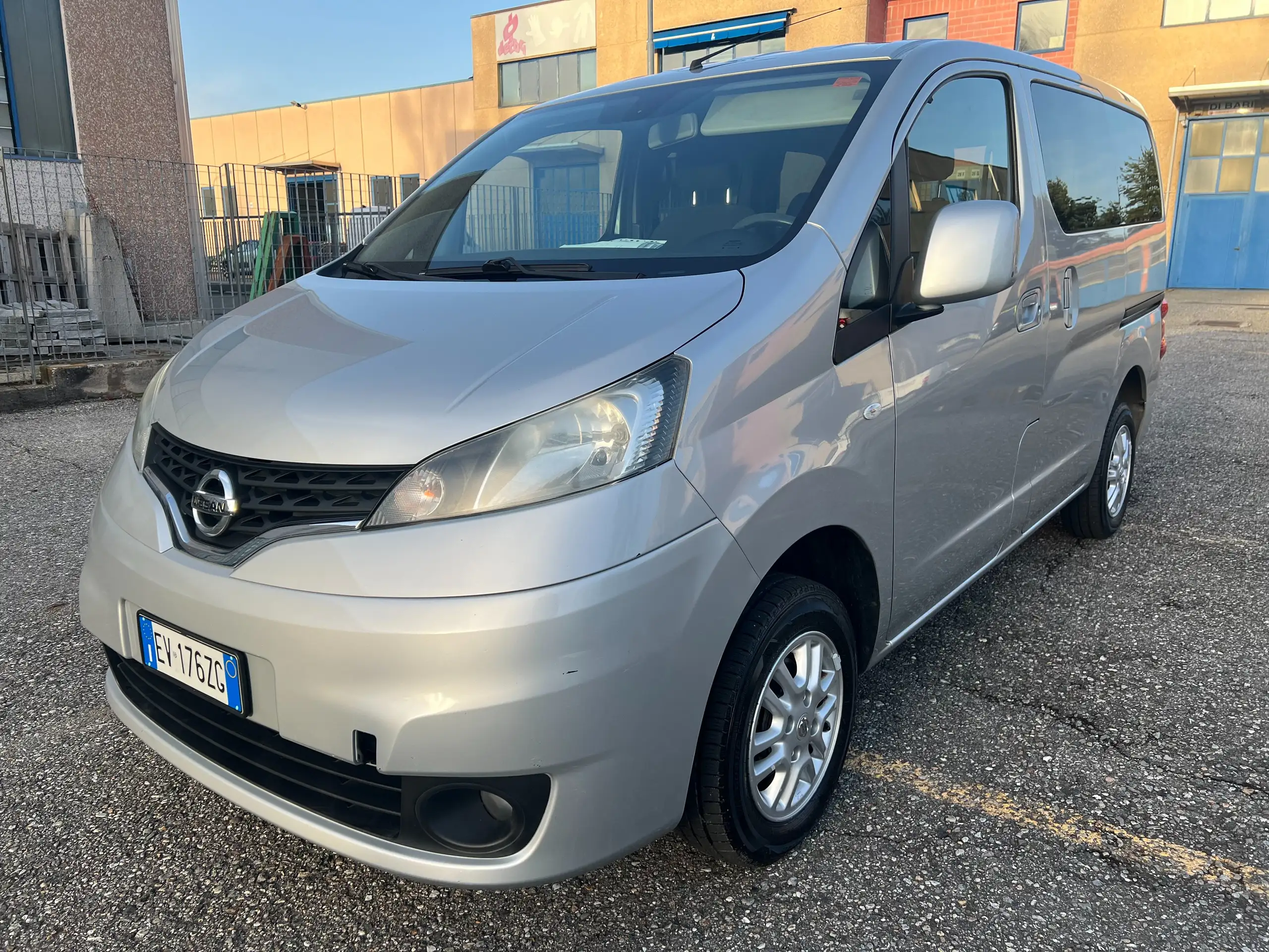 Nissan - Evalia