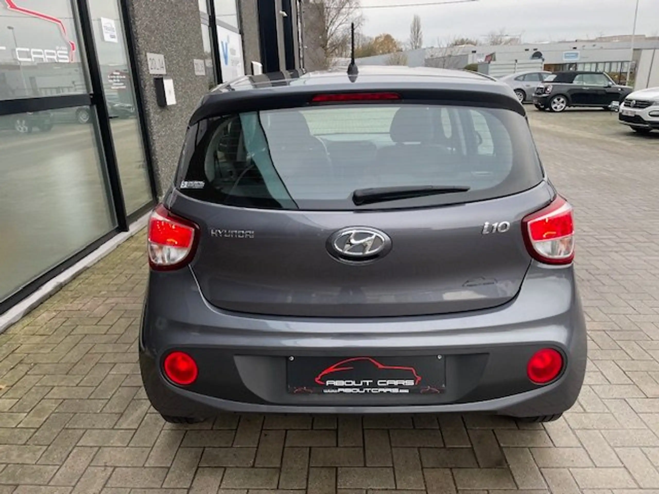 Hyundai - i10