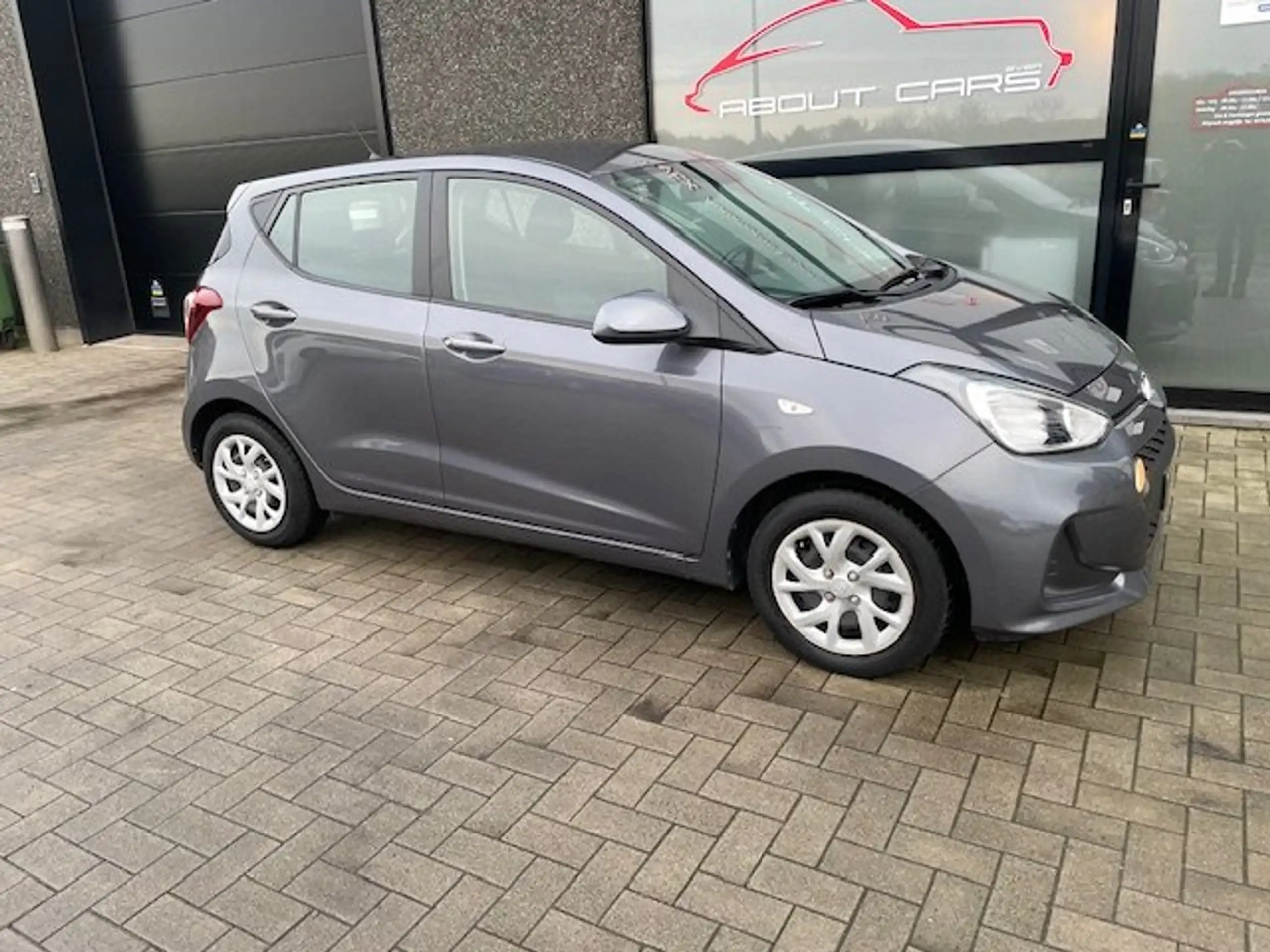 Hyundai - i10