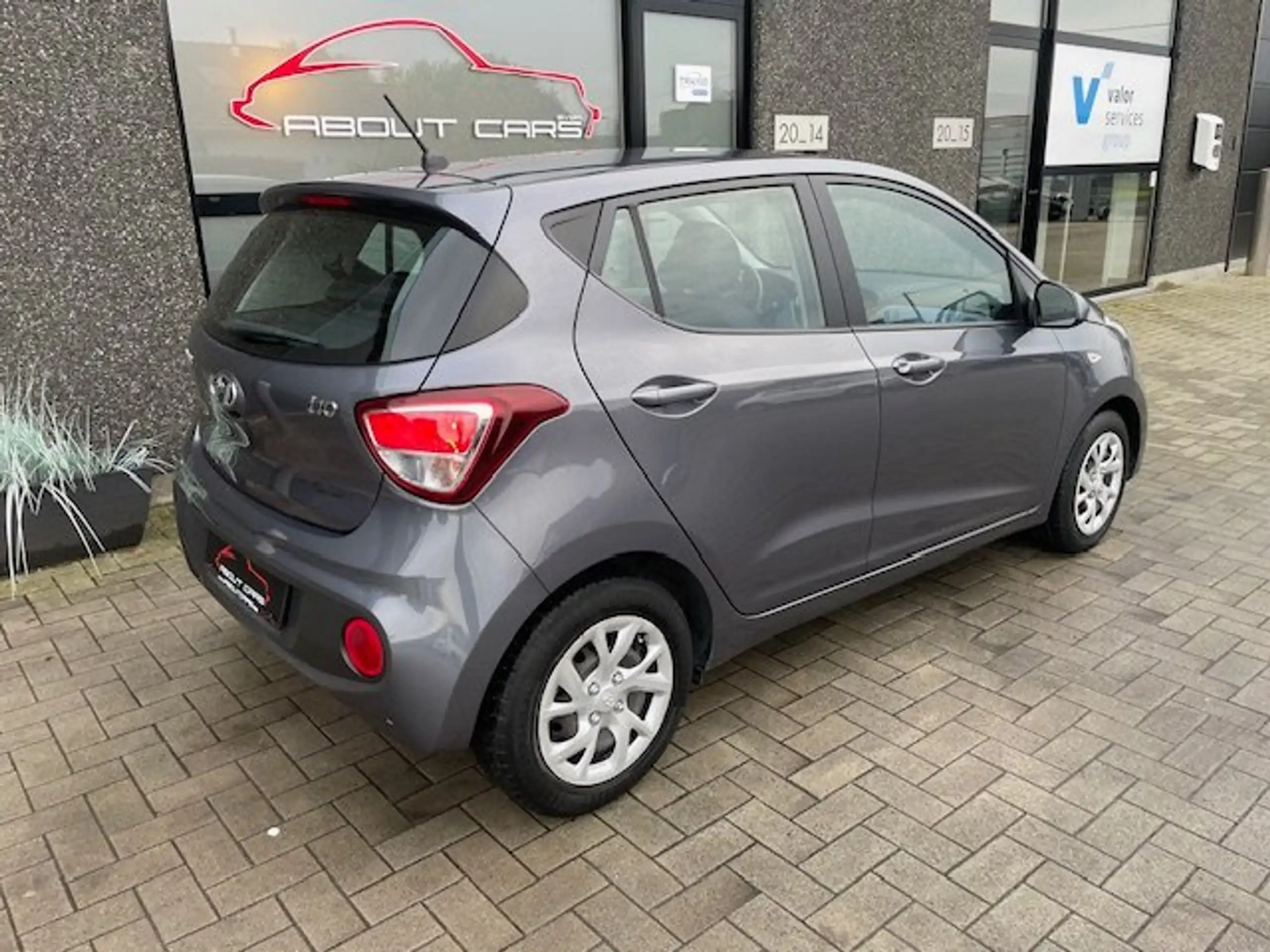 Hyundai - i10