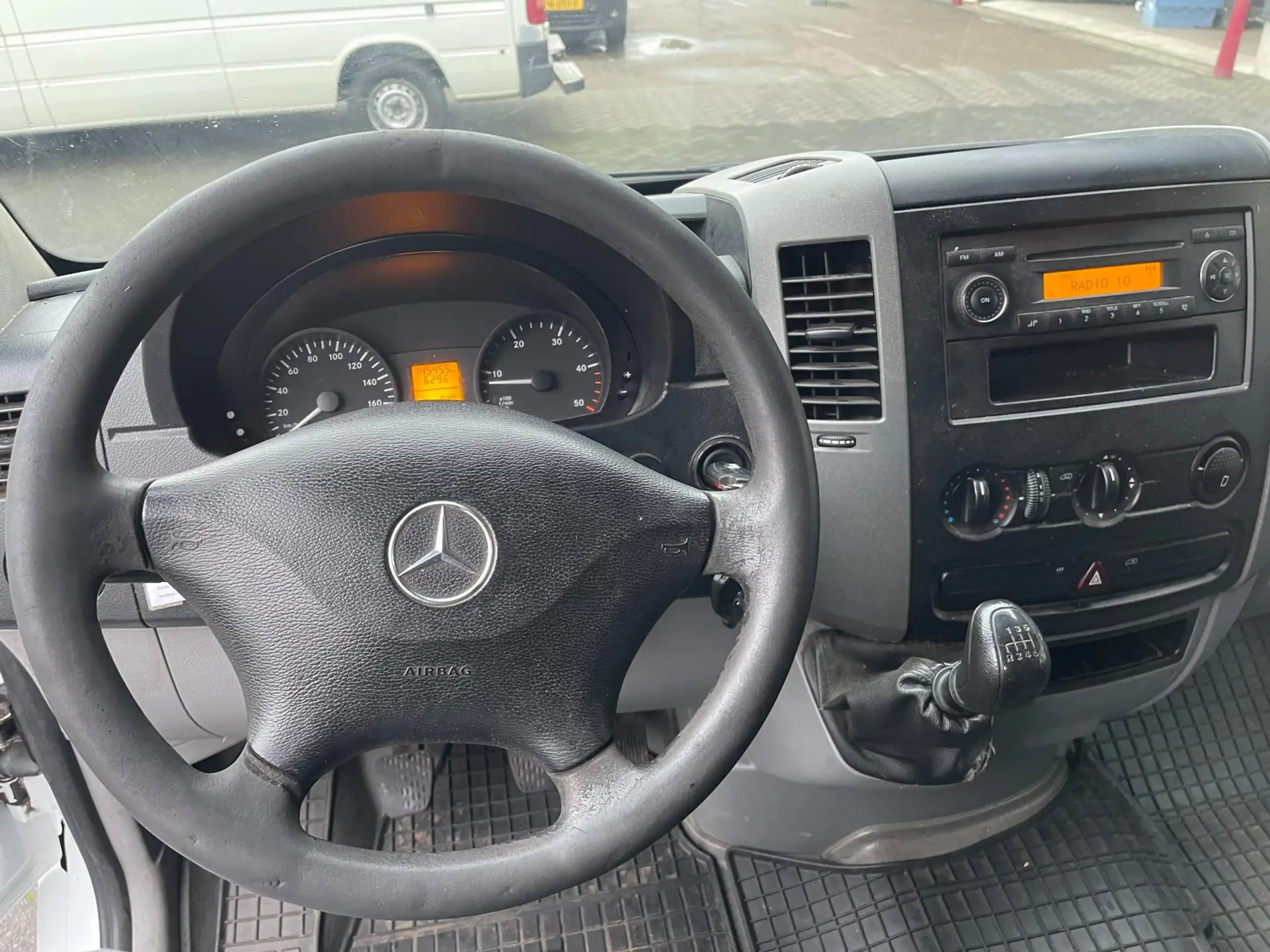 Mercedes-Benz - Sprinter