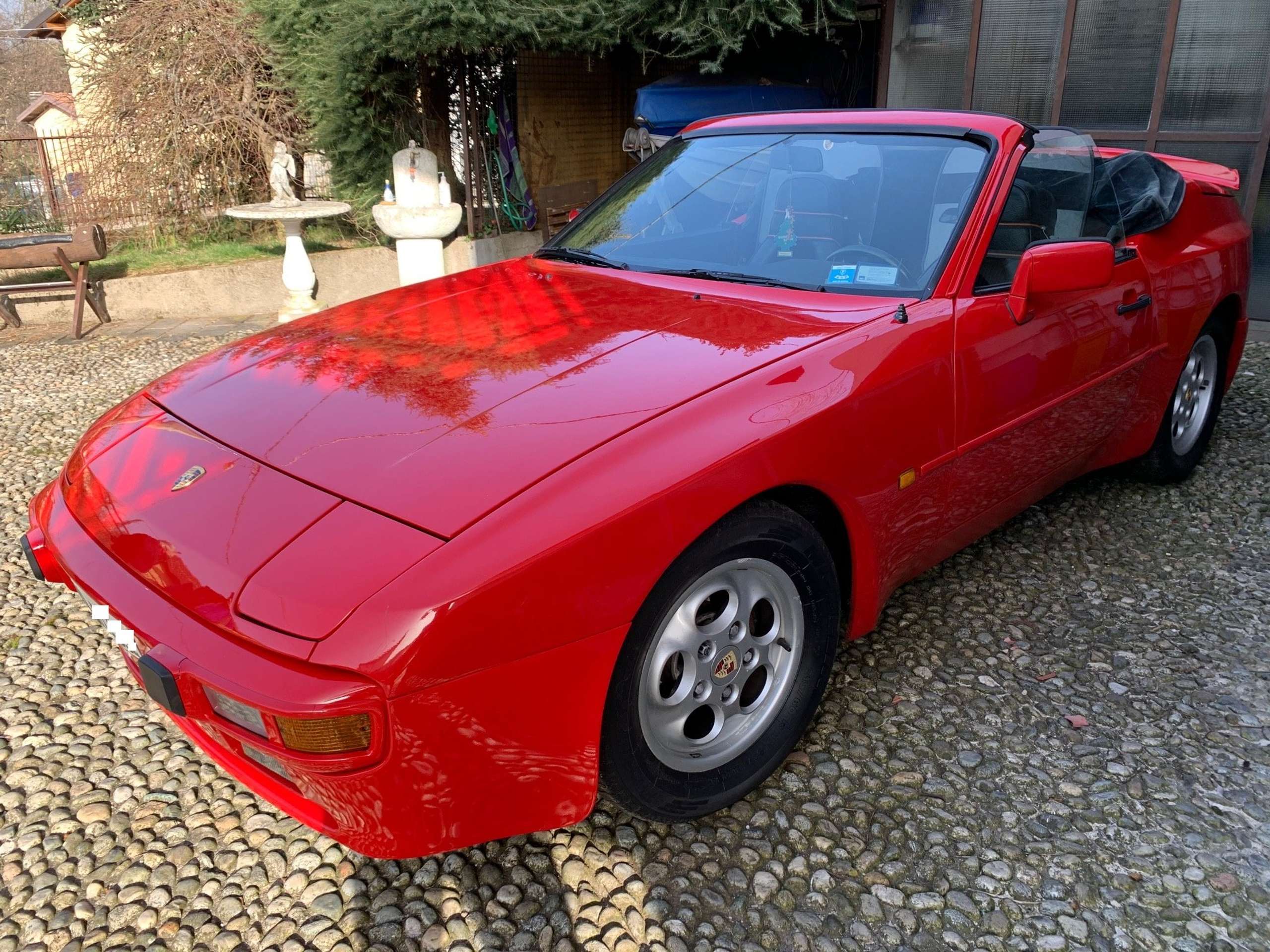 Porsche - 944