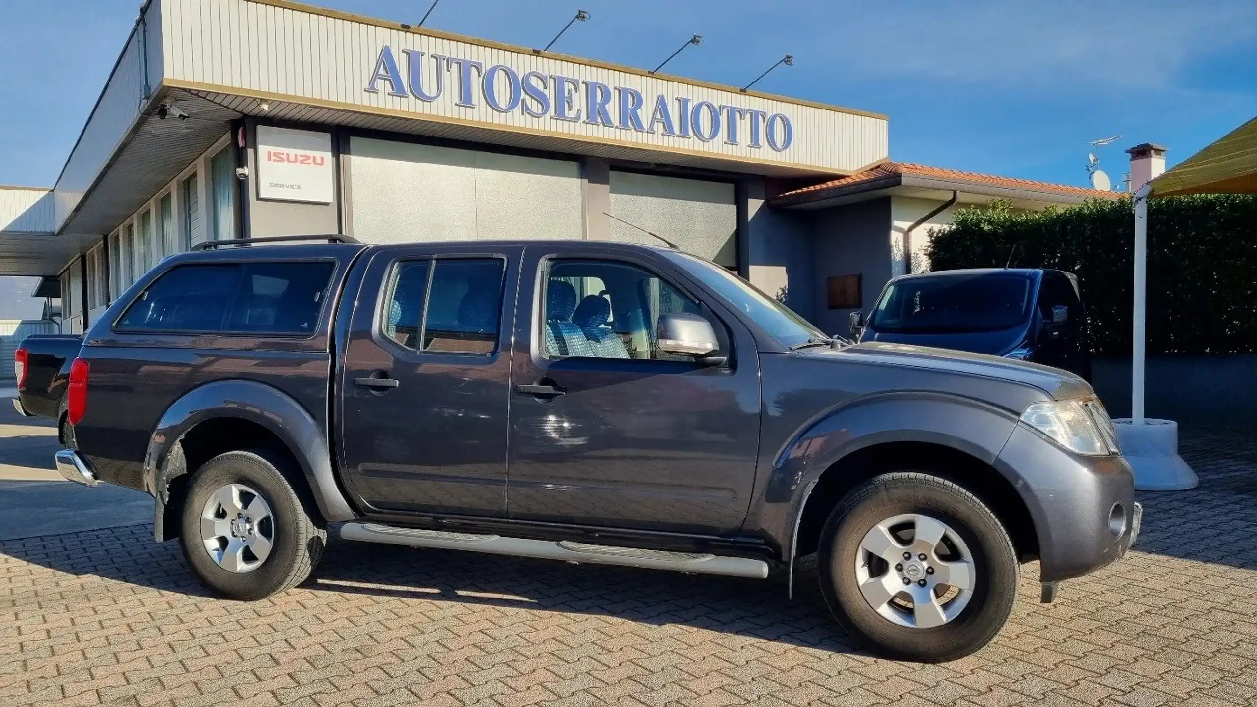 Nissan - Navara