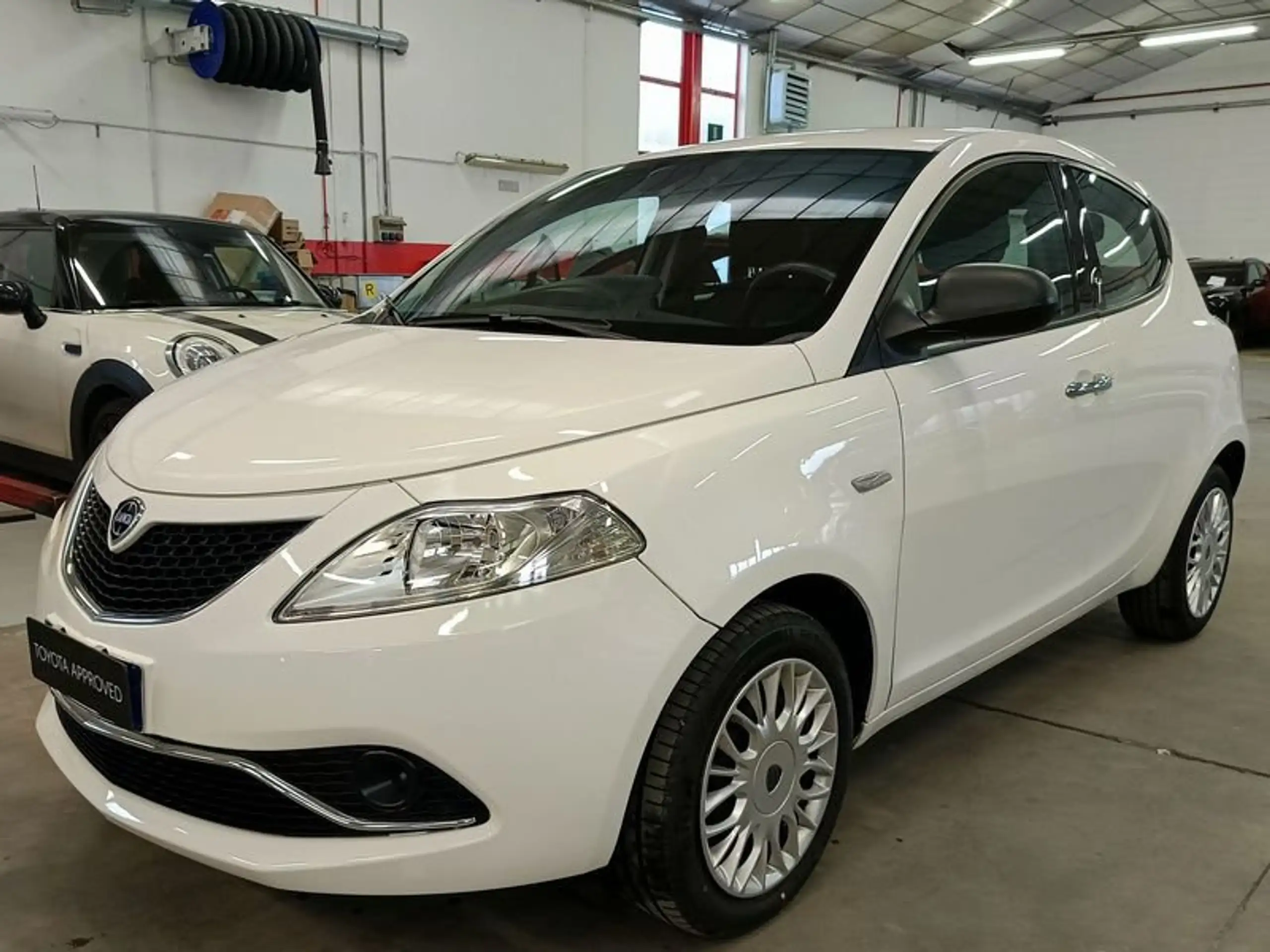 Lancia - Ypsilon