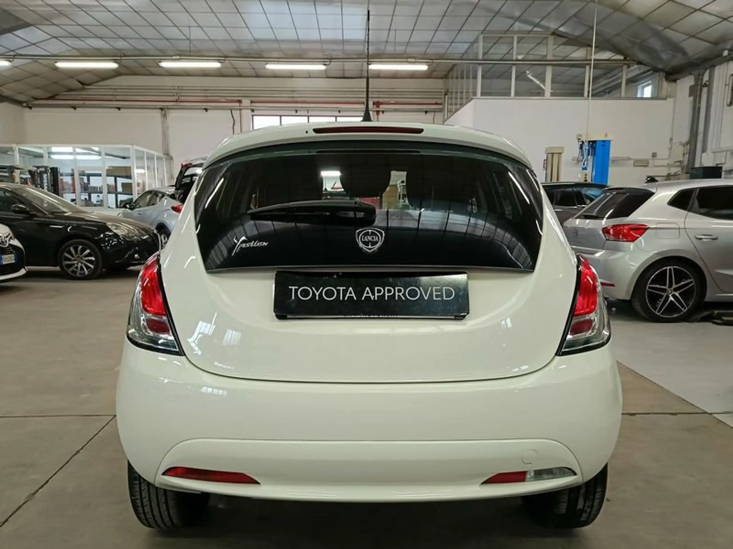 Lancia - Ypsilon