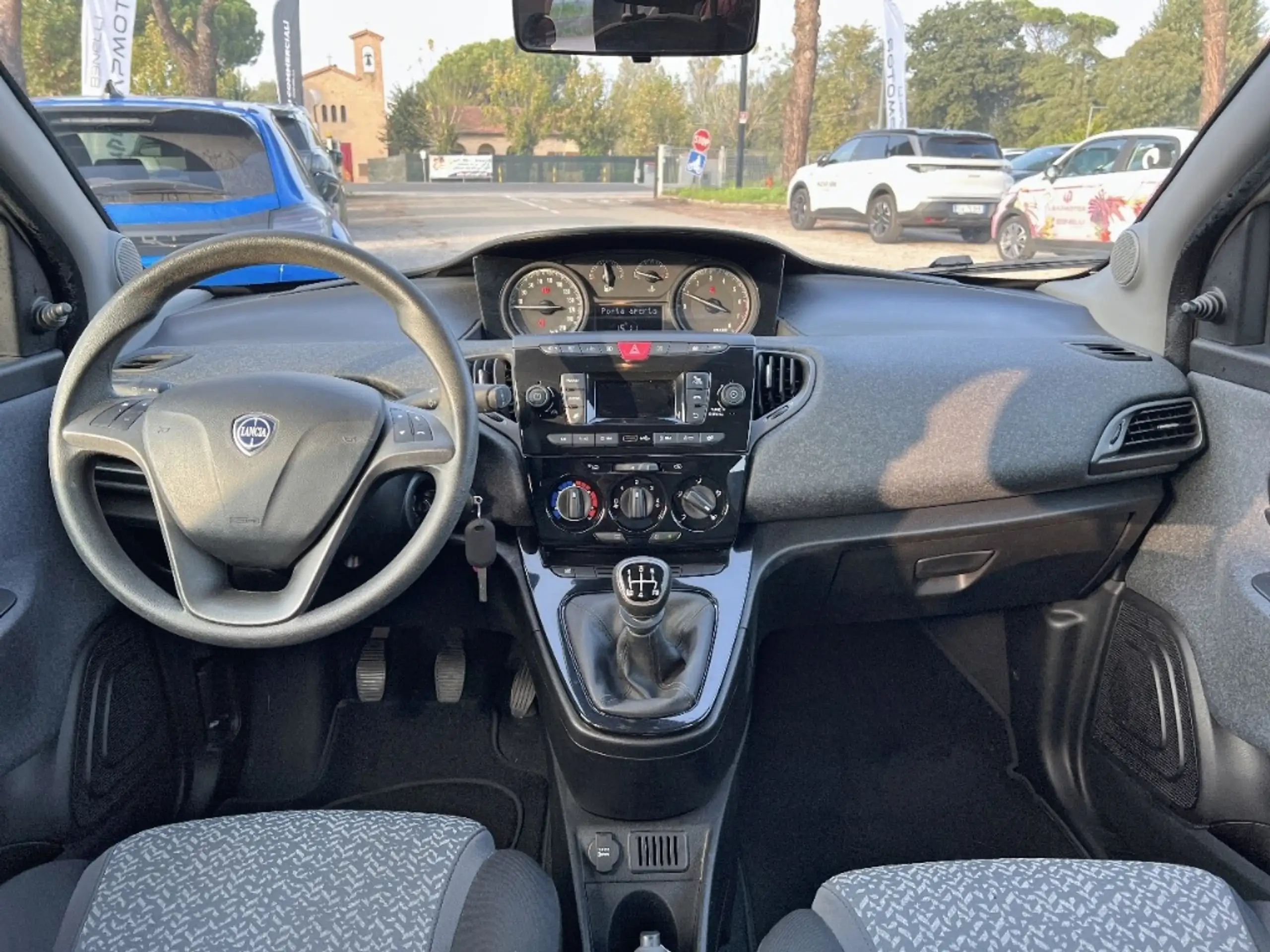 Lancia - Ypsilon