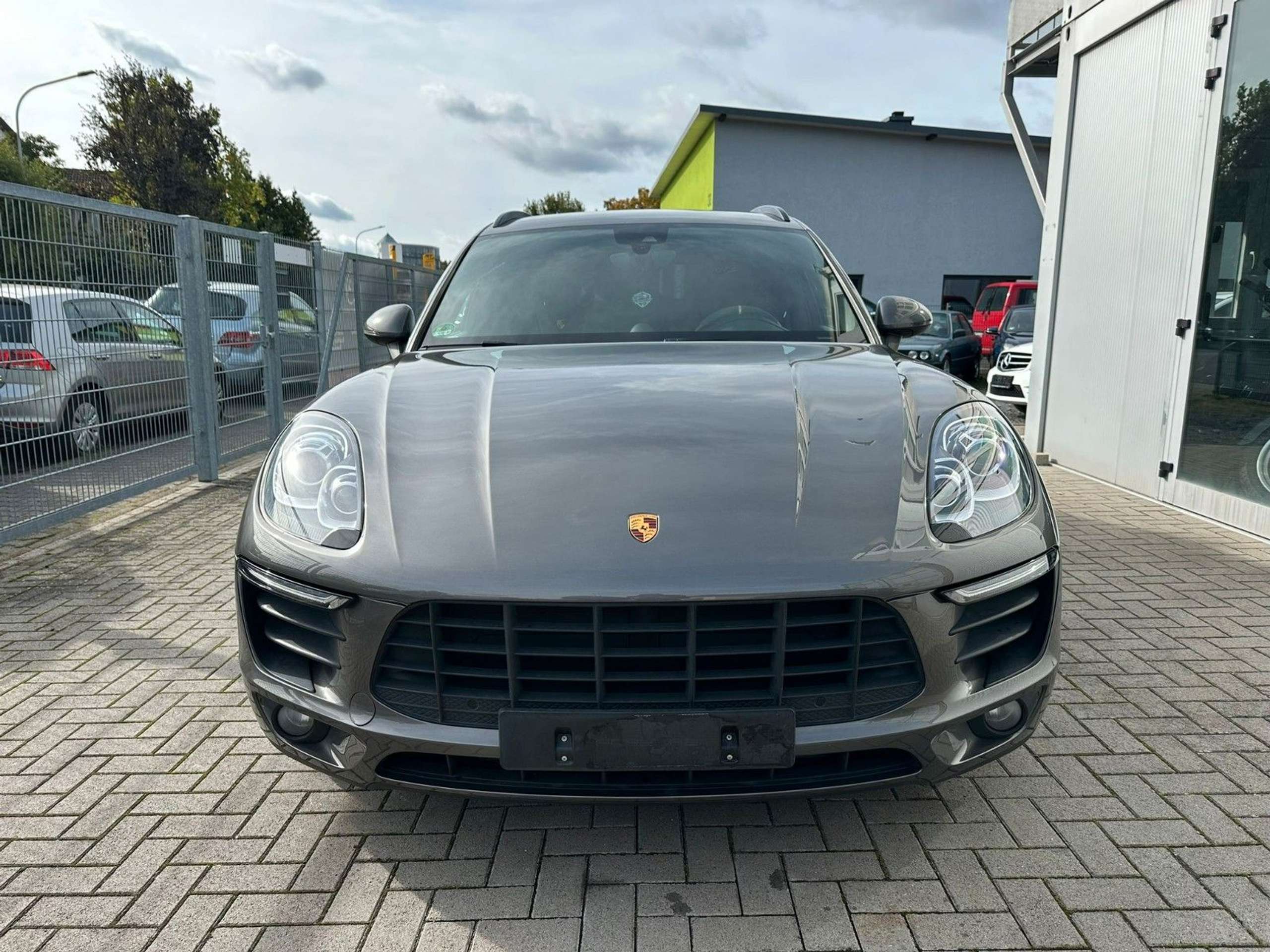 Porsche - Macan