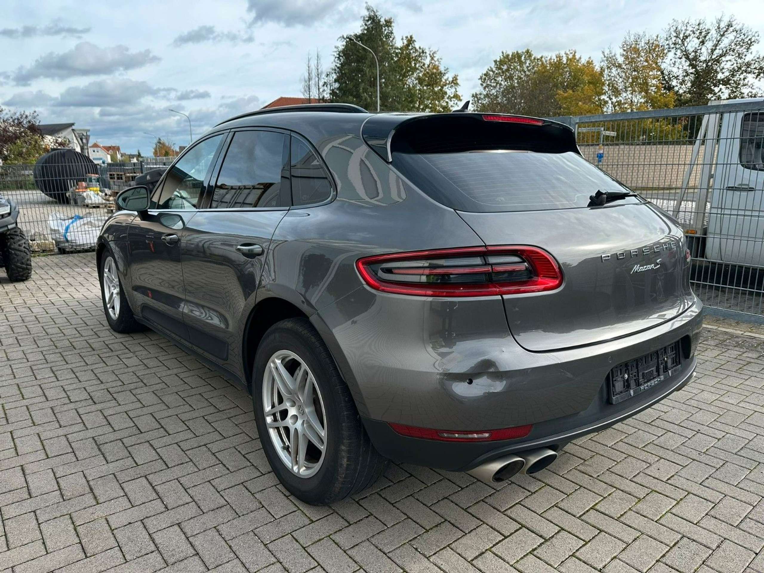 Porsche - Macan