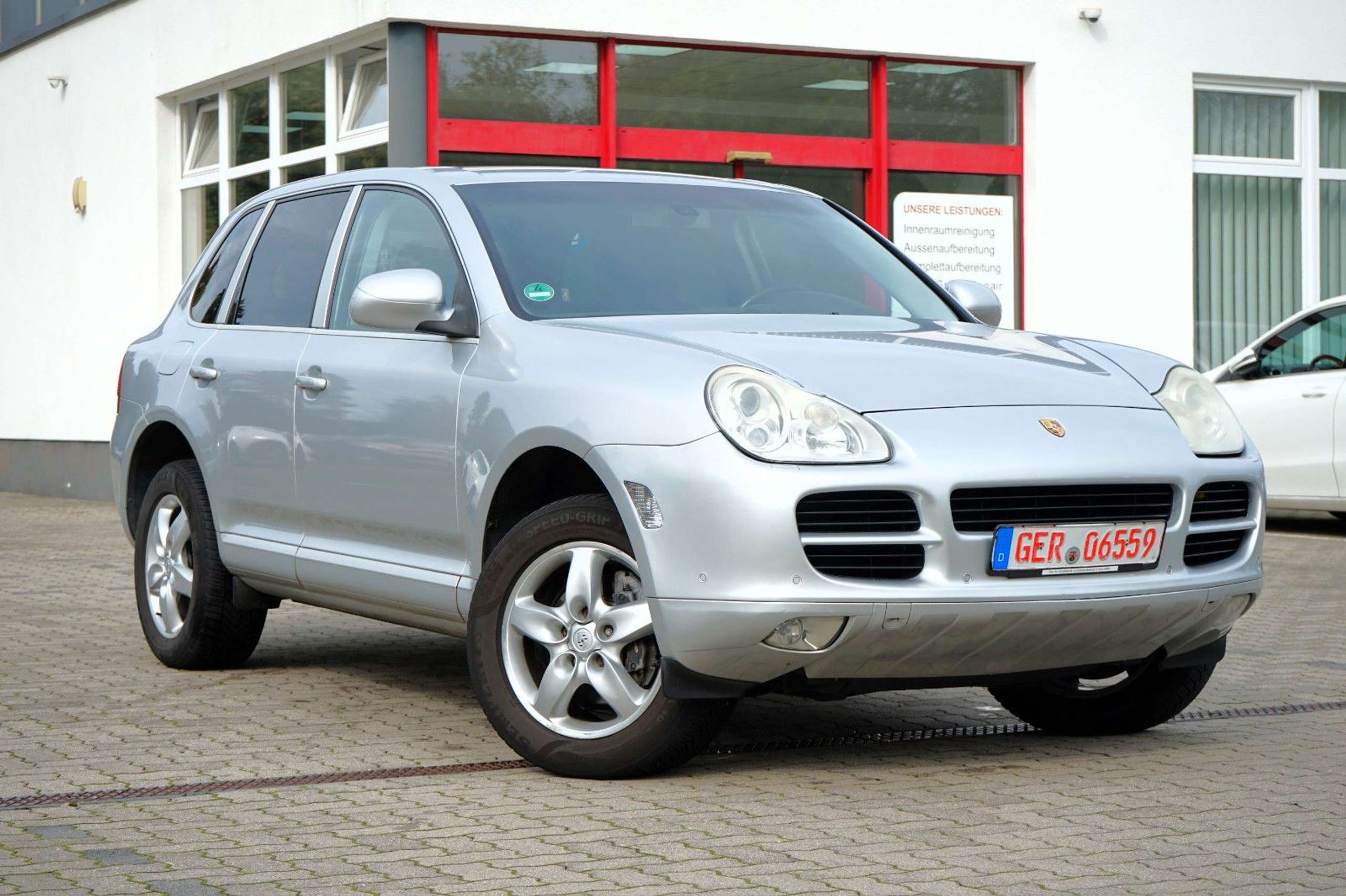 Porsche - Cayenne