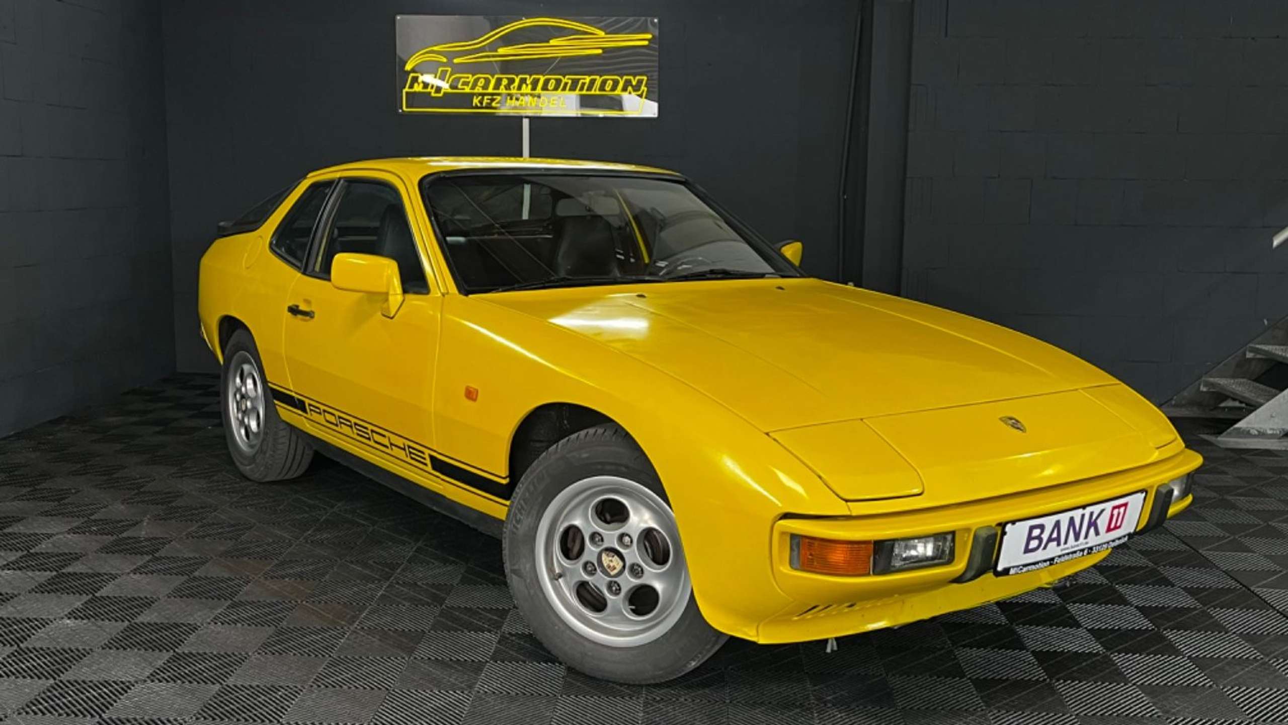 Porsche - 924