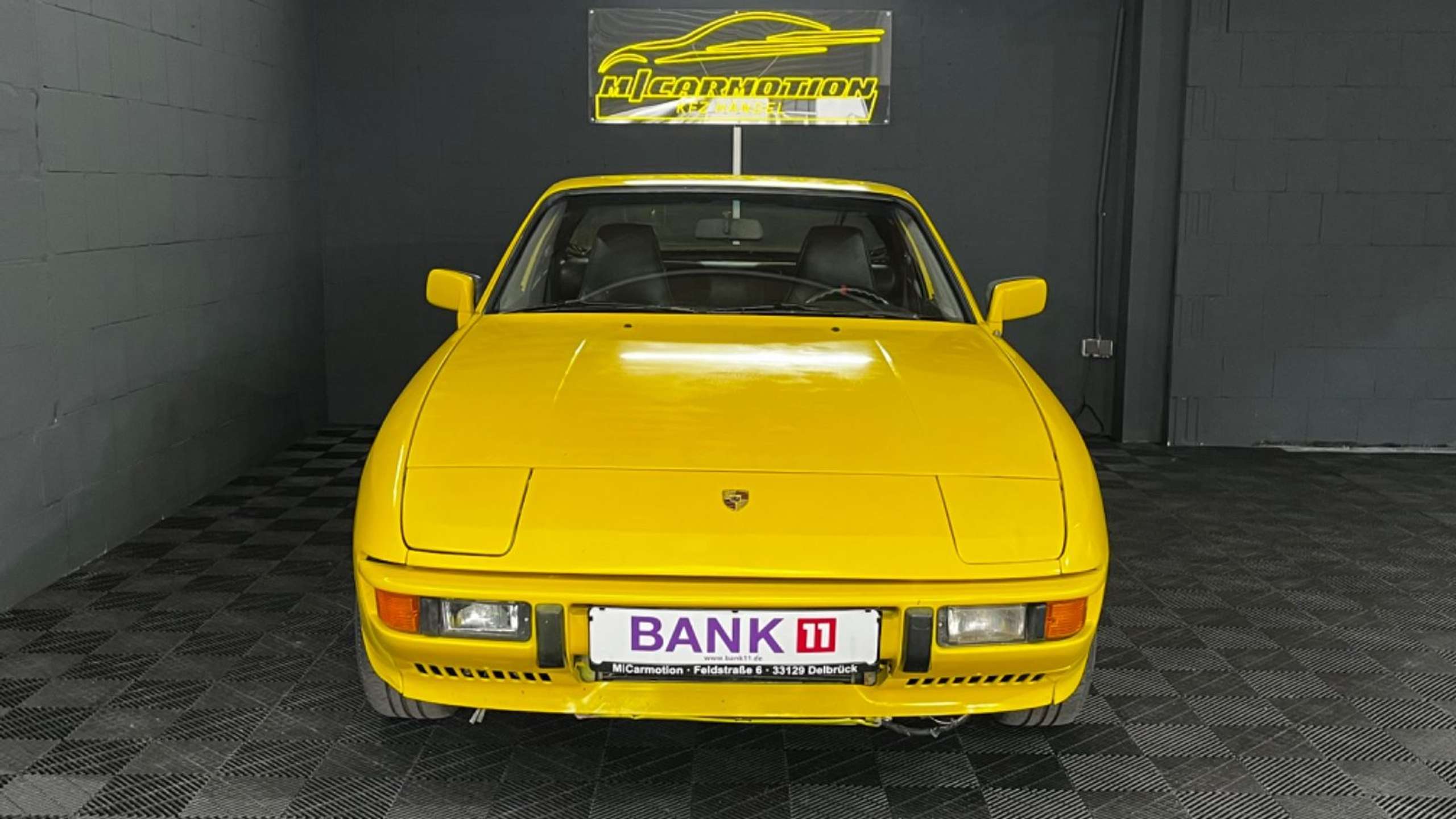 Porsche - 924