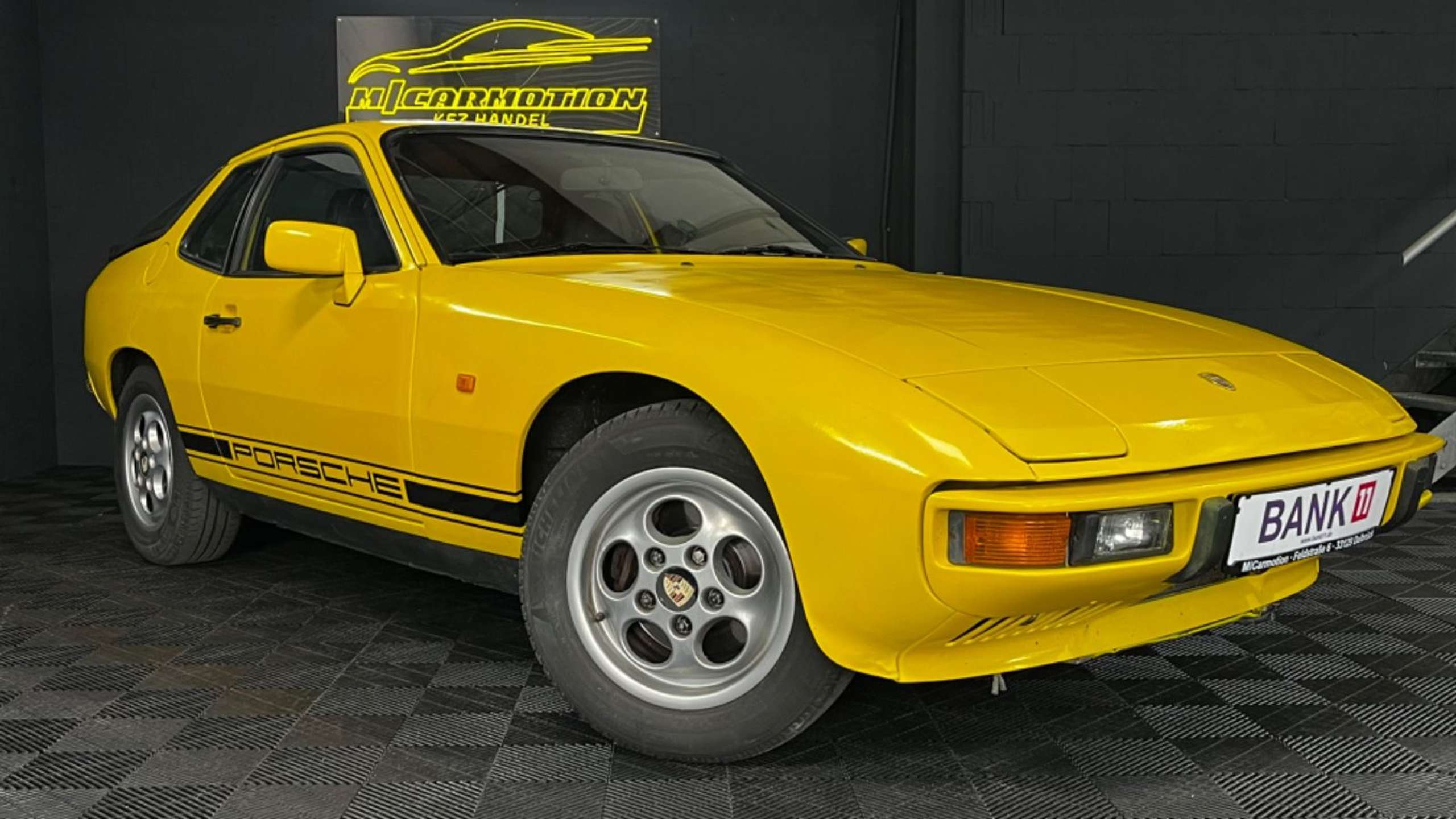 Porsche - 924