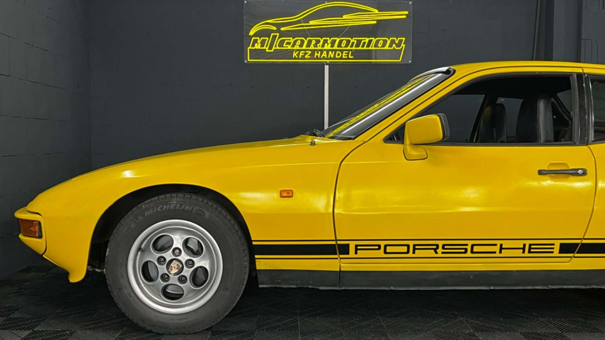 Porsche - 924