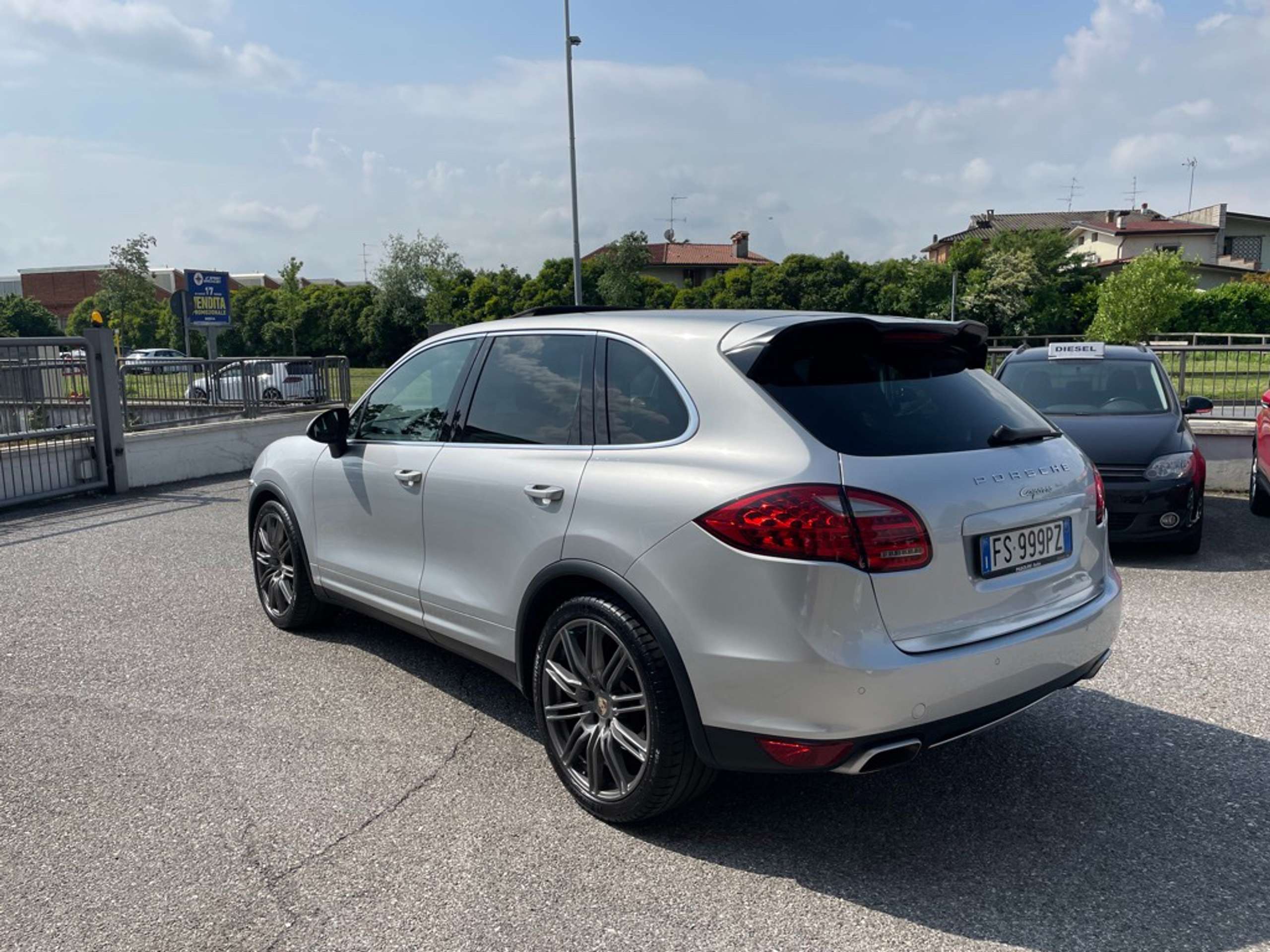 Porsche - Cayenne