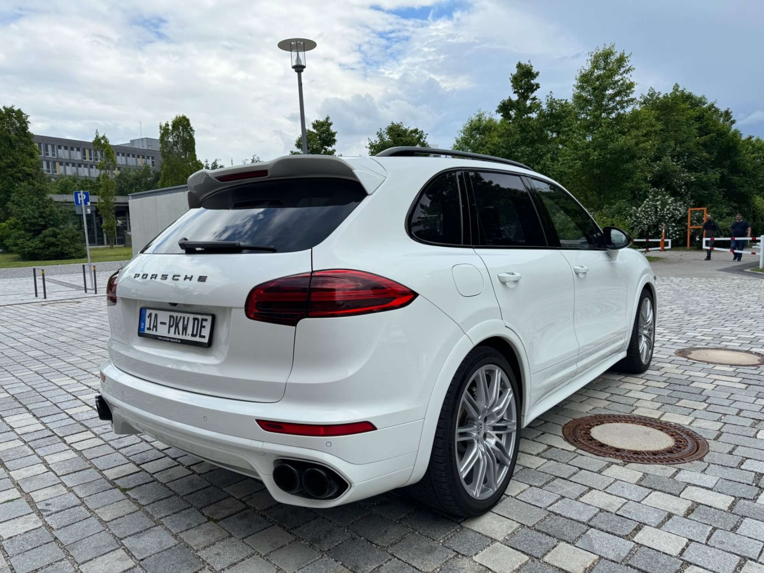 Porsche - Cayenne