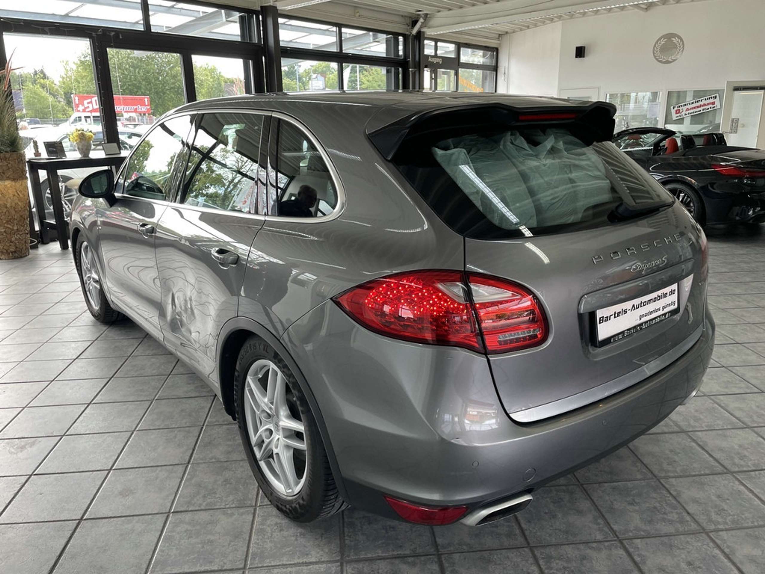 Porsche - Cayenne