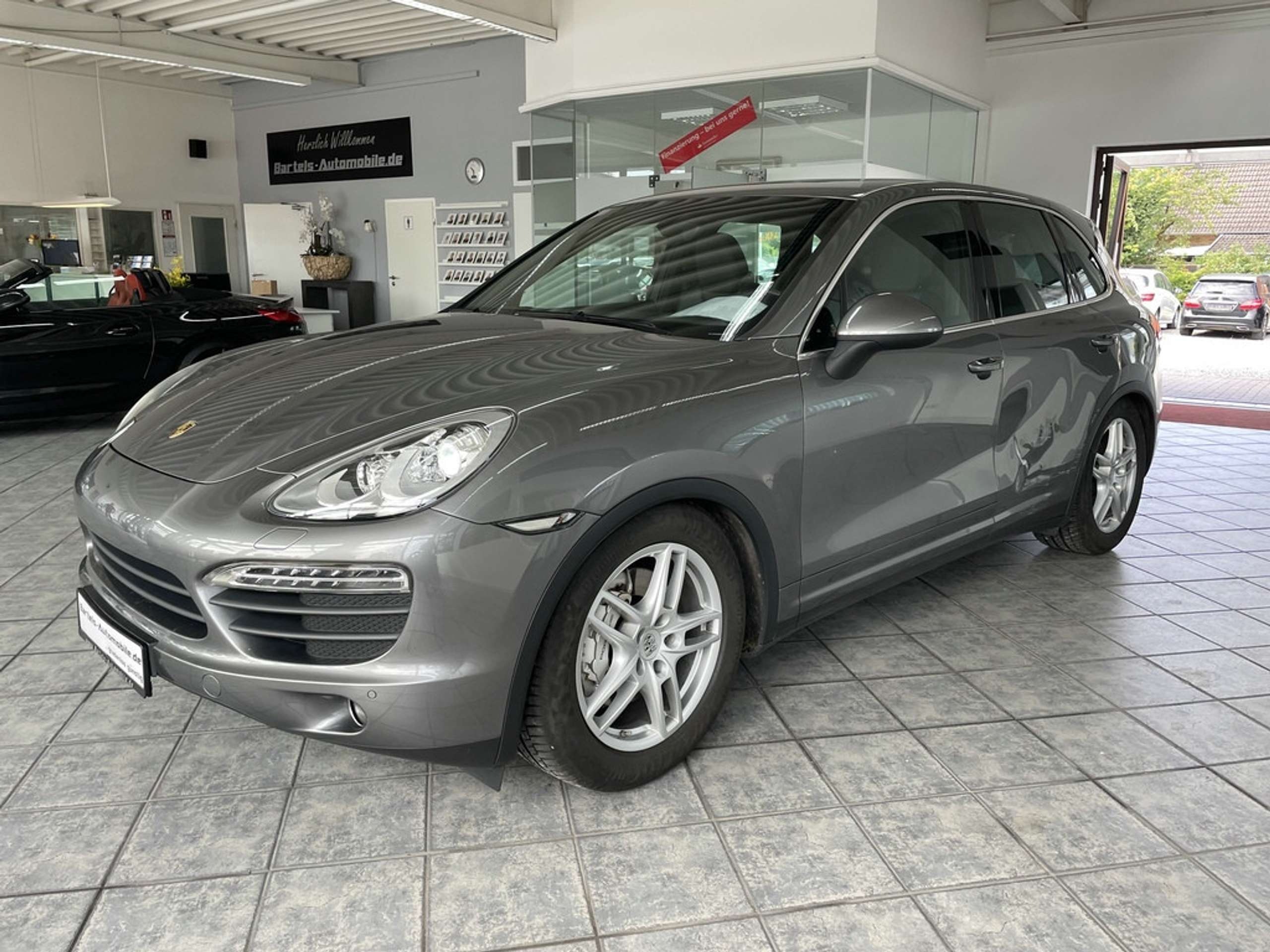 Porsche - Cayenne