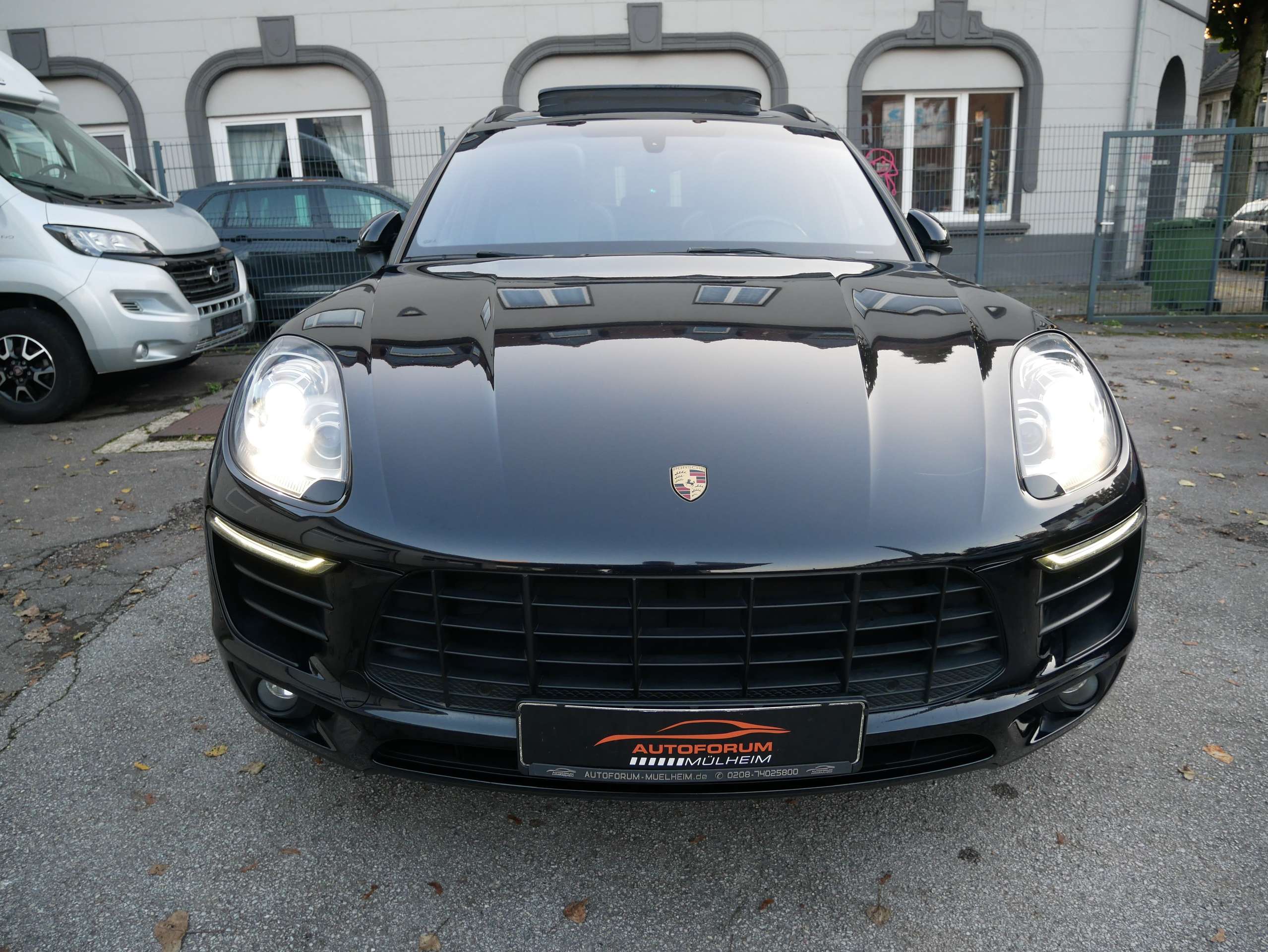 Porsche - Macan