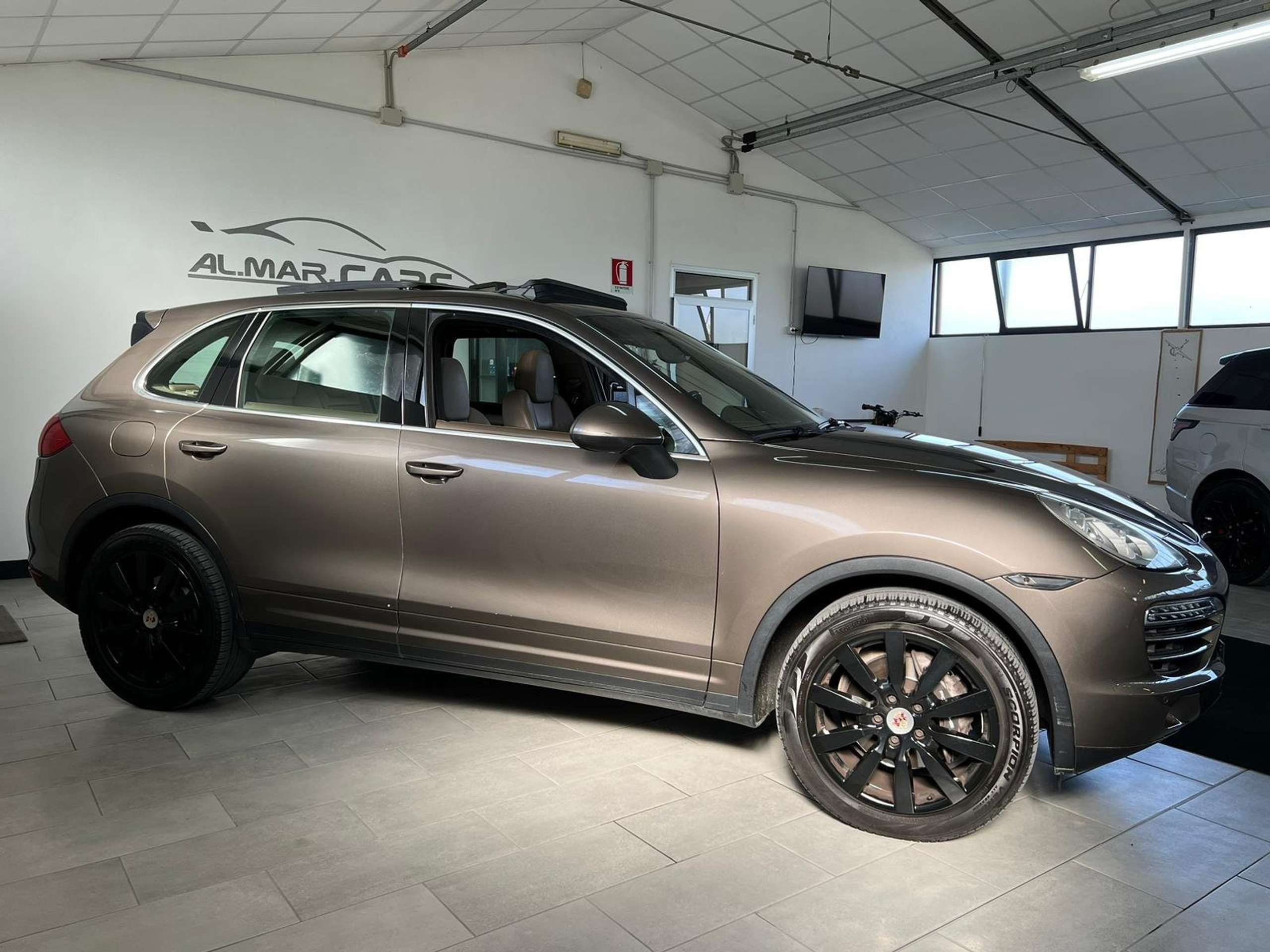 Porsche - Cayenne