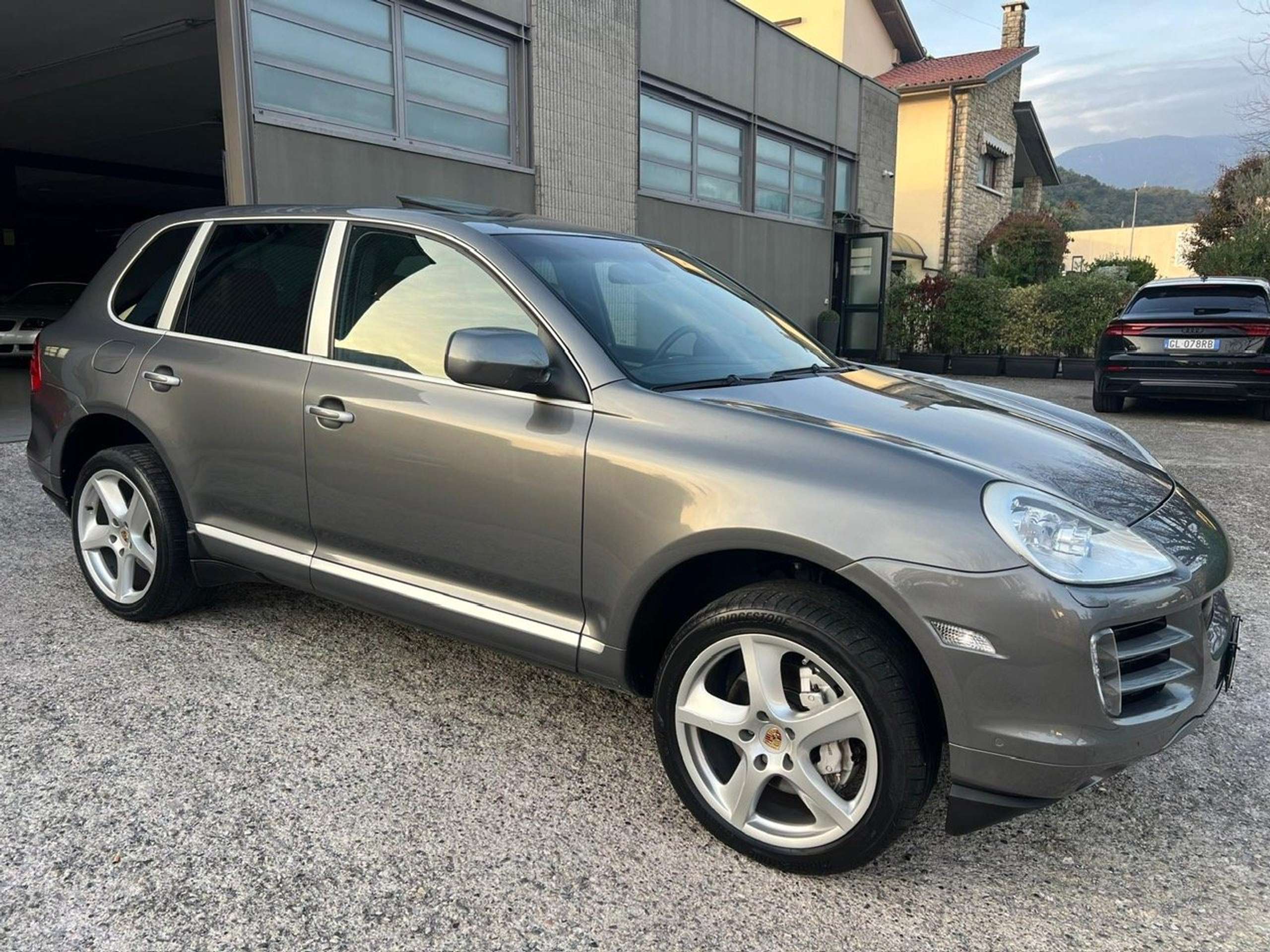 Porsche - Cayenne