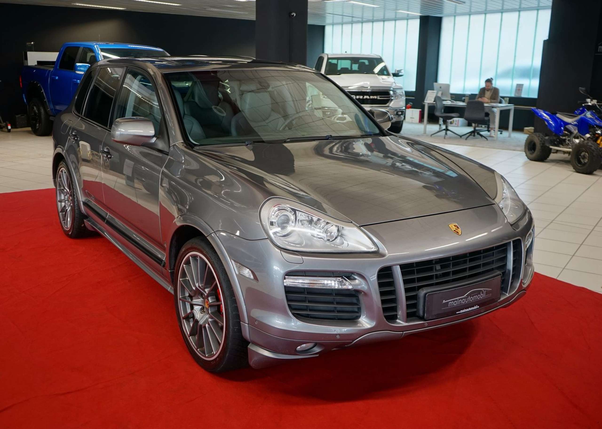 Porsche - Cayenne