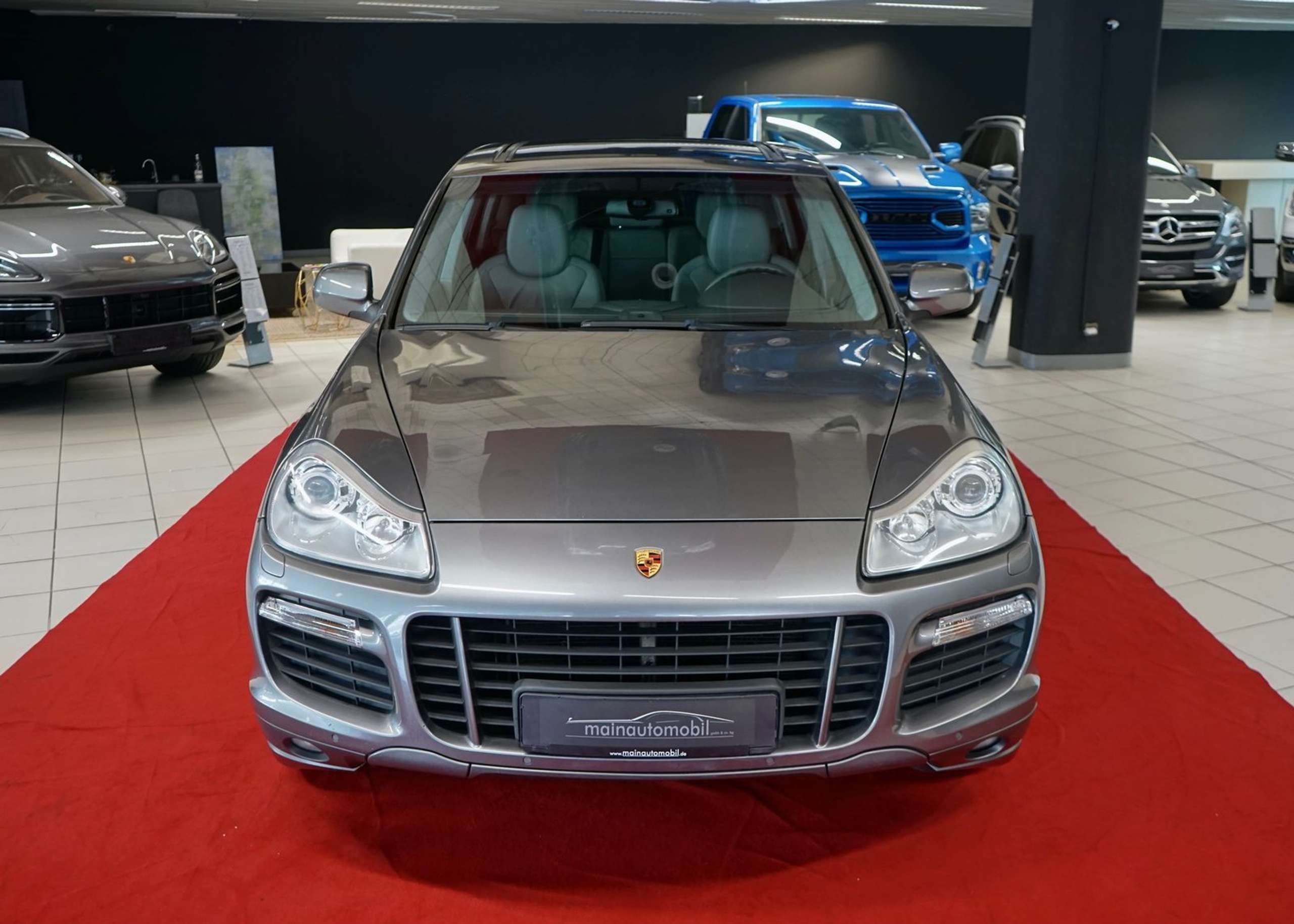 Porsche - Cayenne