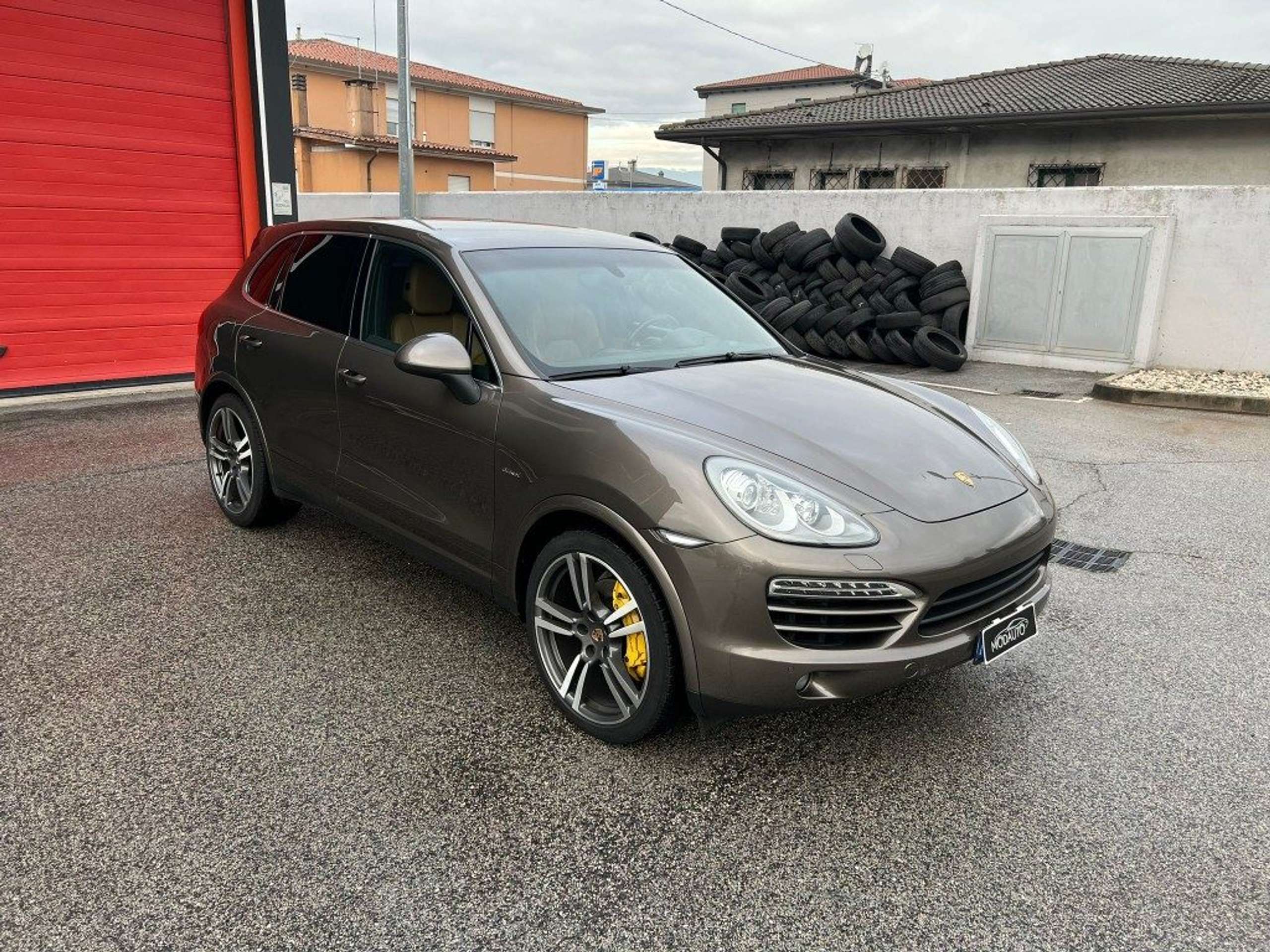 Porsche - Cayenne