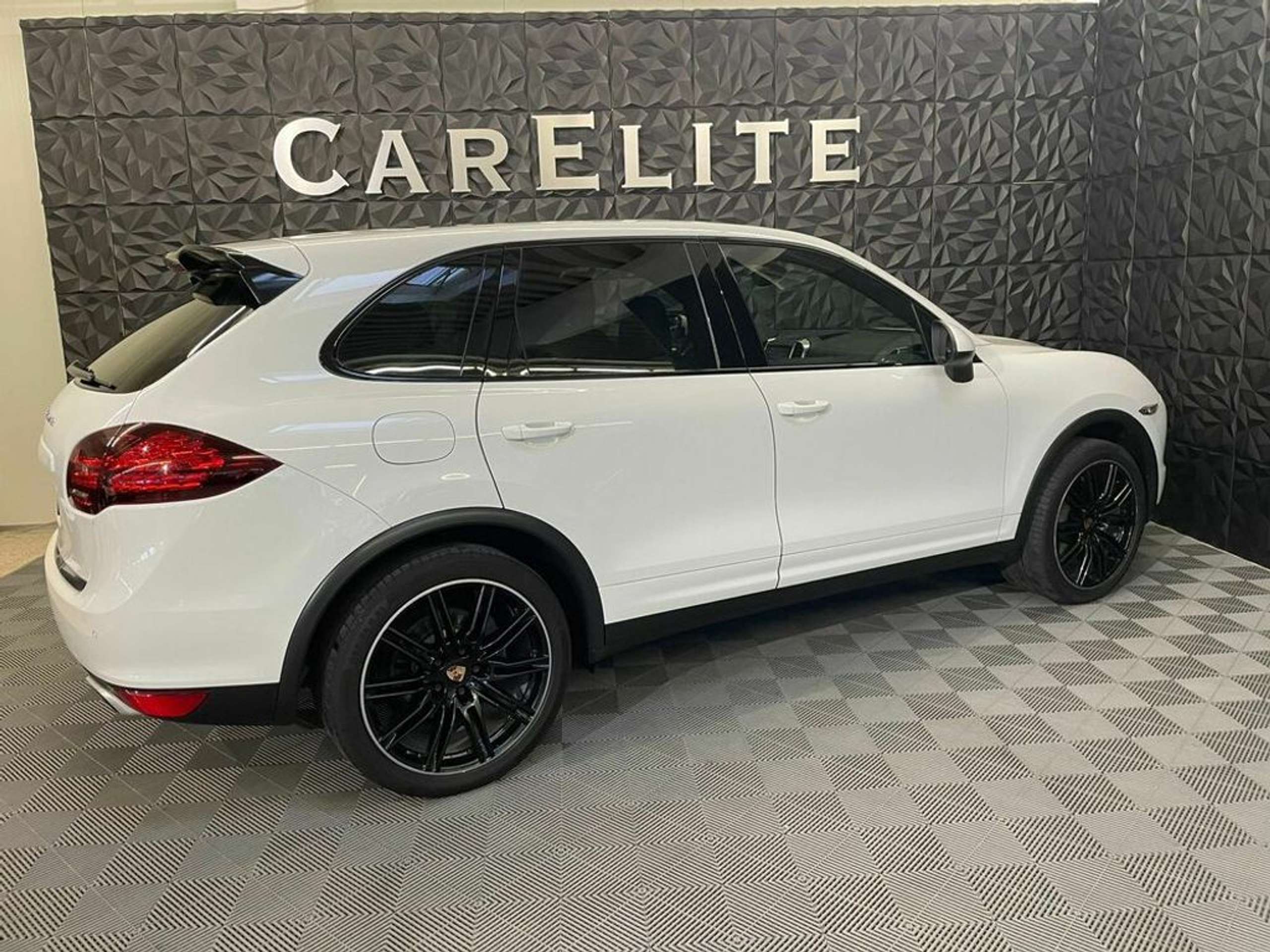 Porsche - Cayenne