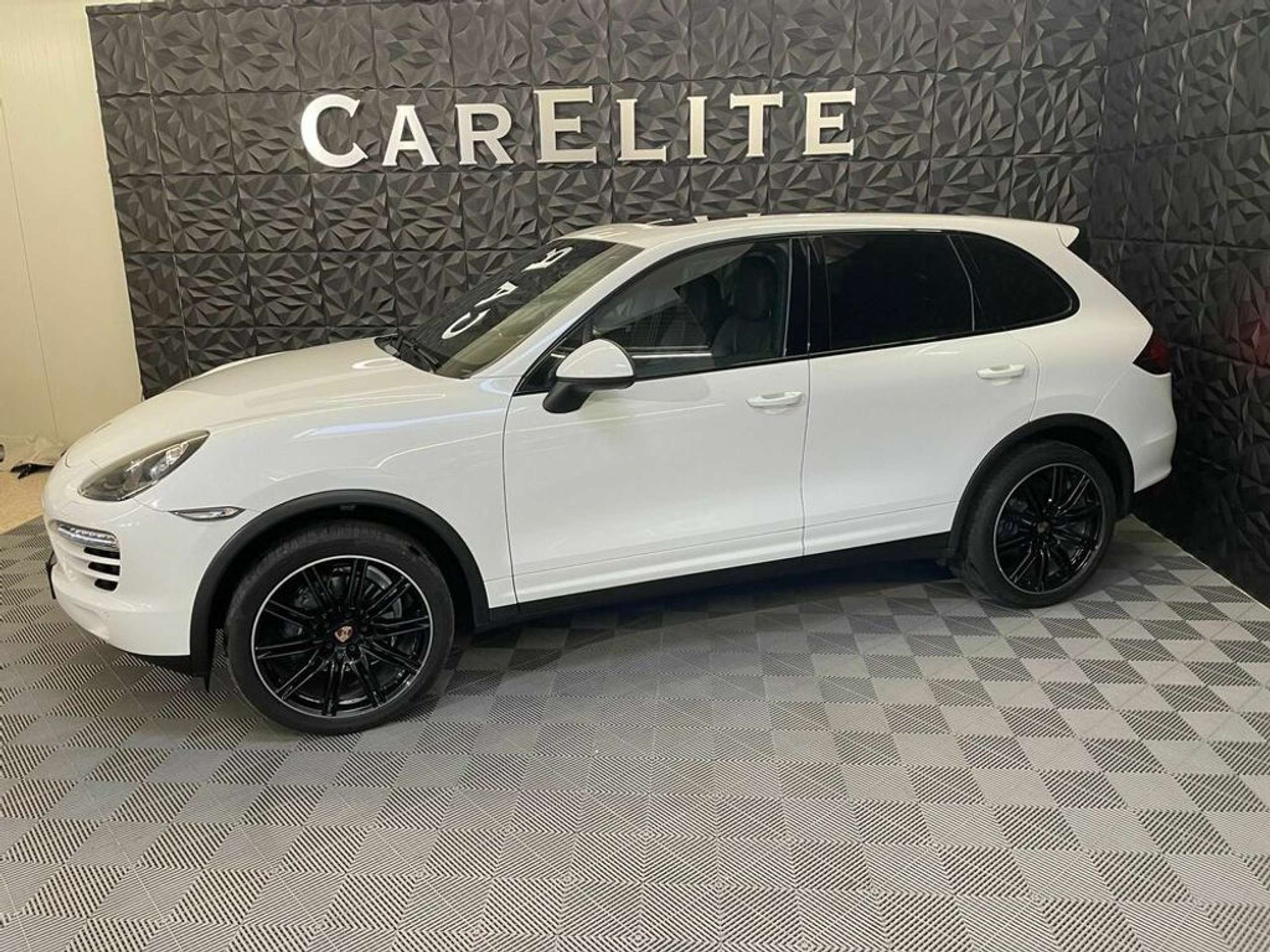 Porsche - Cayenne