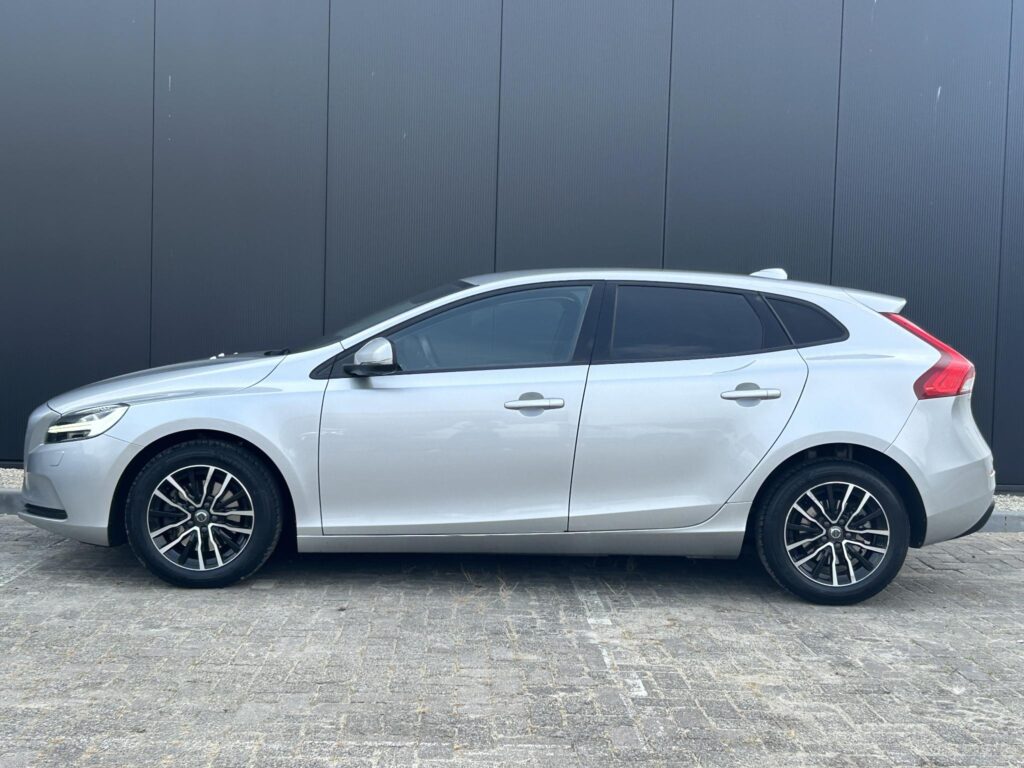 Volvo - V40