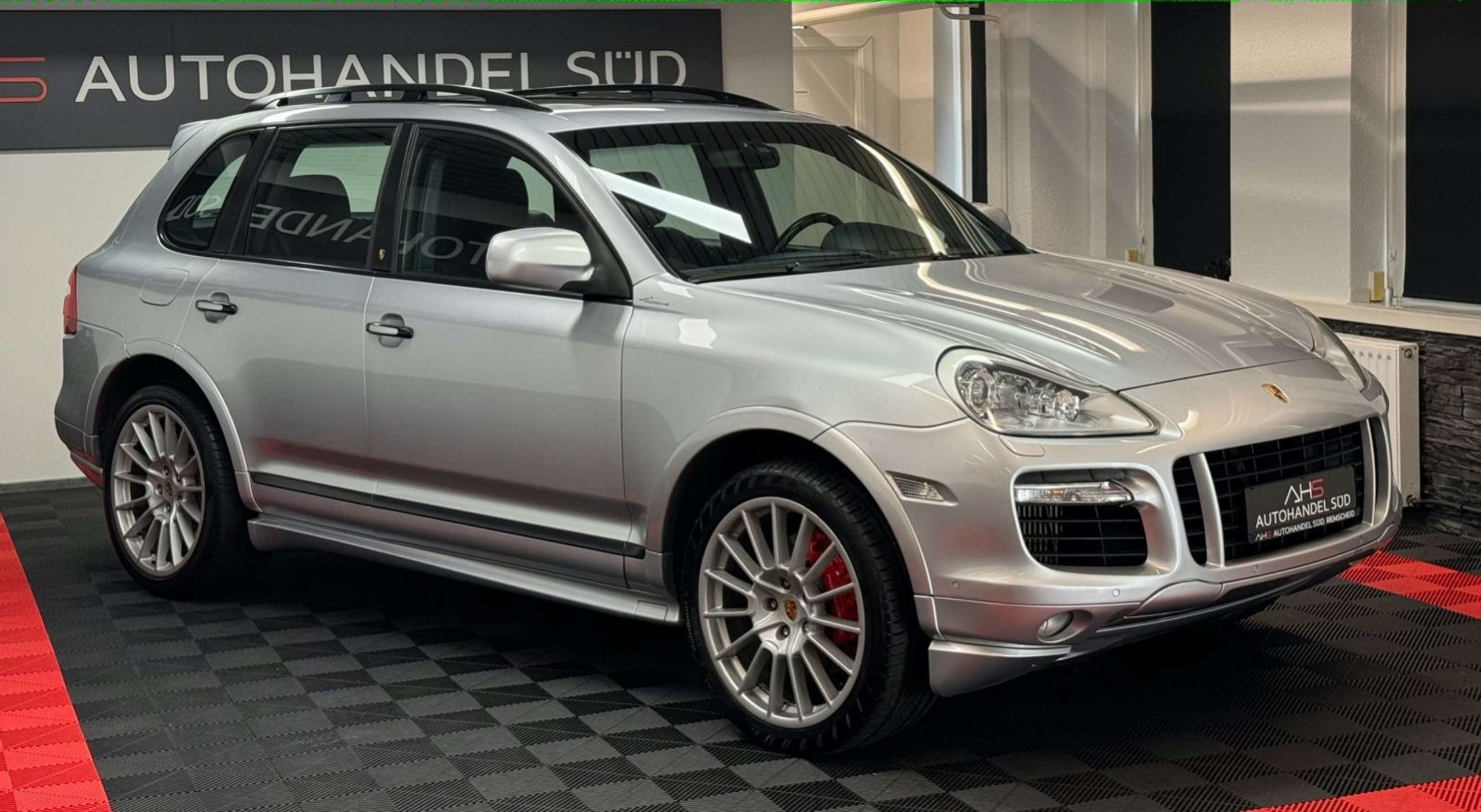 Porsche - Cayenne