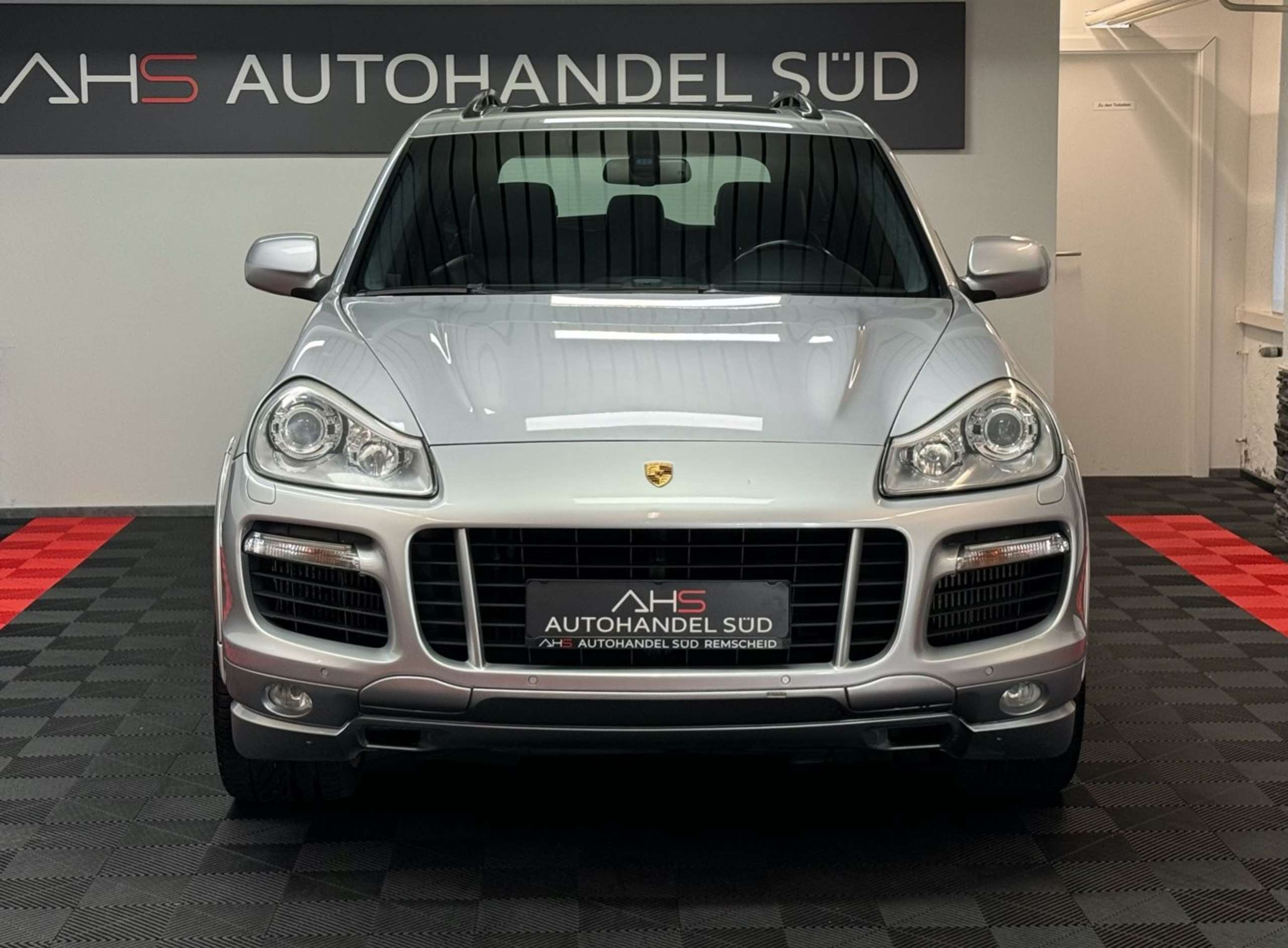 Porsche - Cayenne