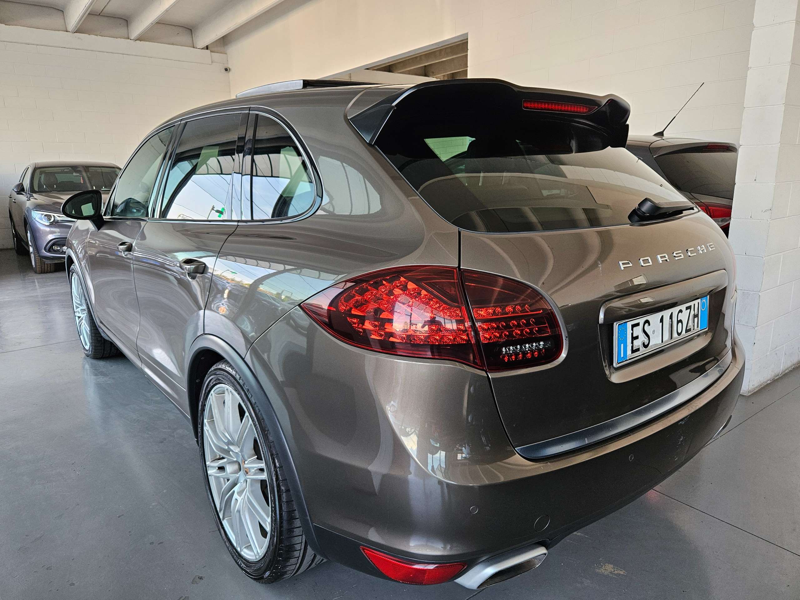 Porsche - Cayenne