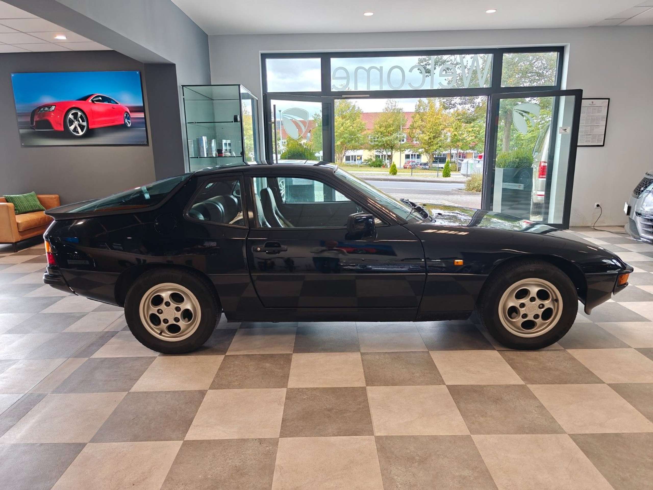 Porsche - 924