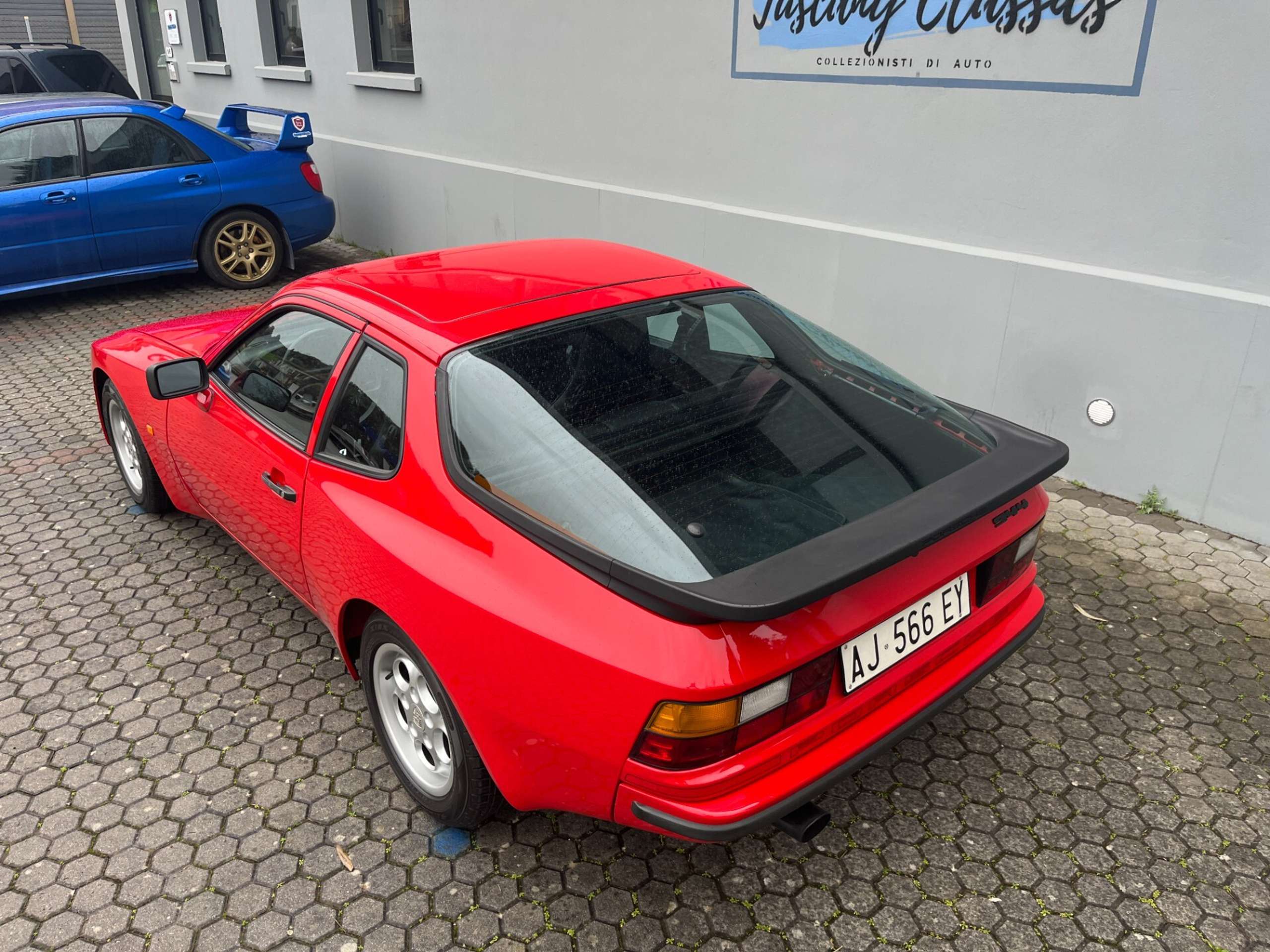 Porsche - 944