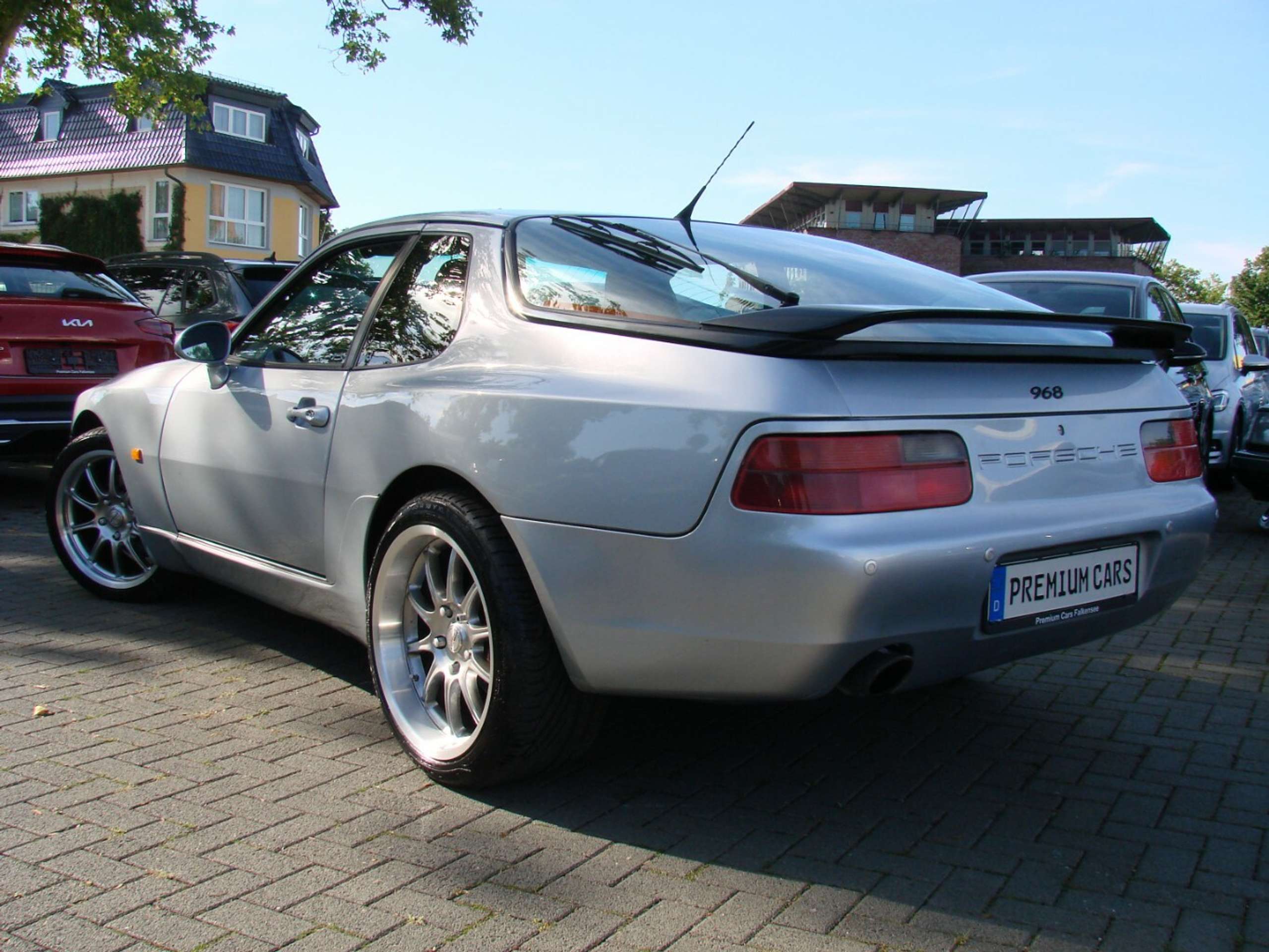 Porsche - 968