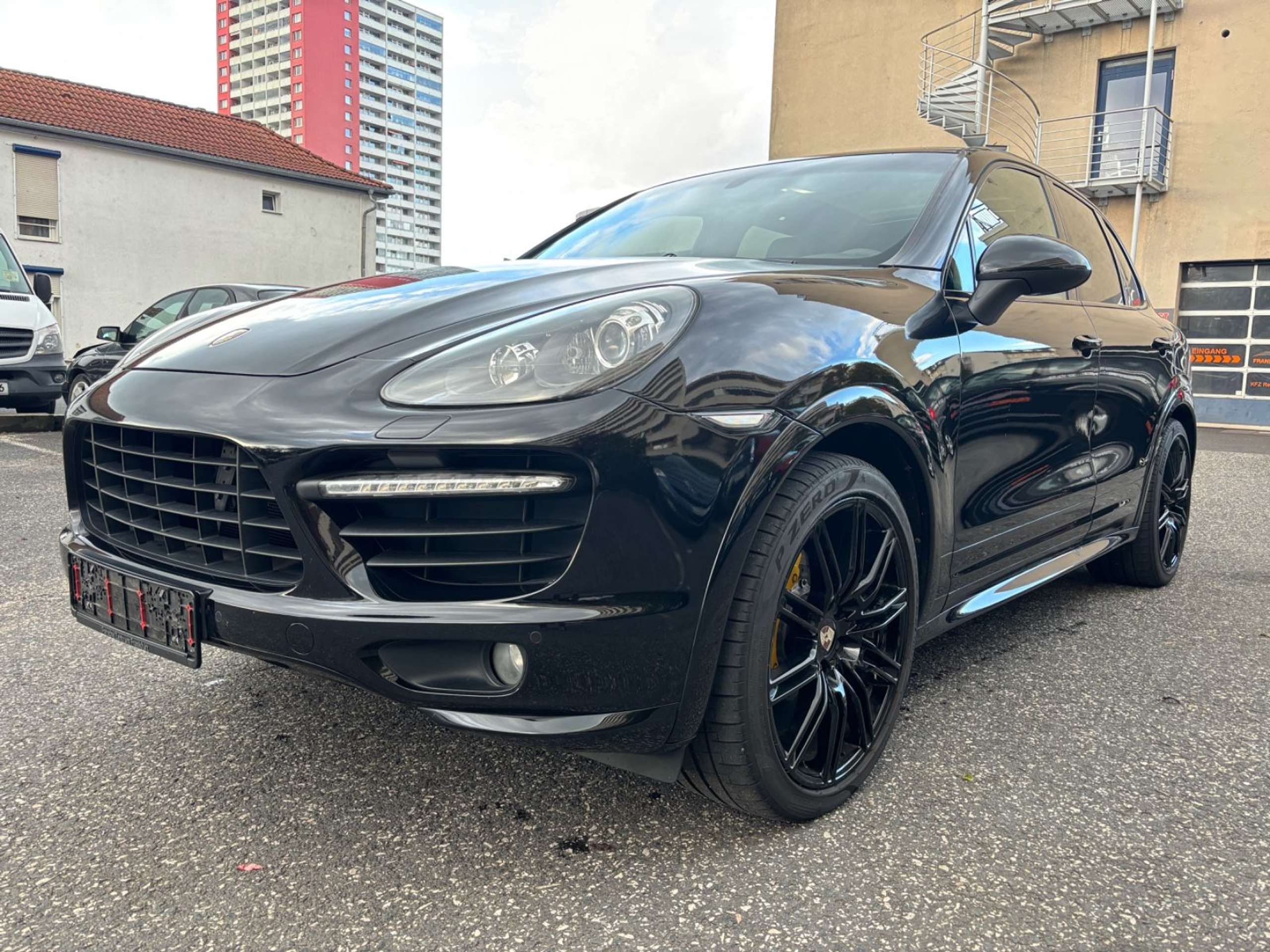 Porsche - Cayenne