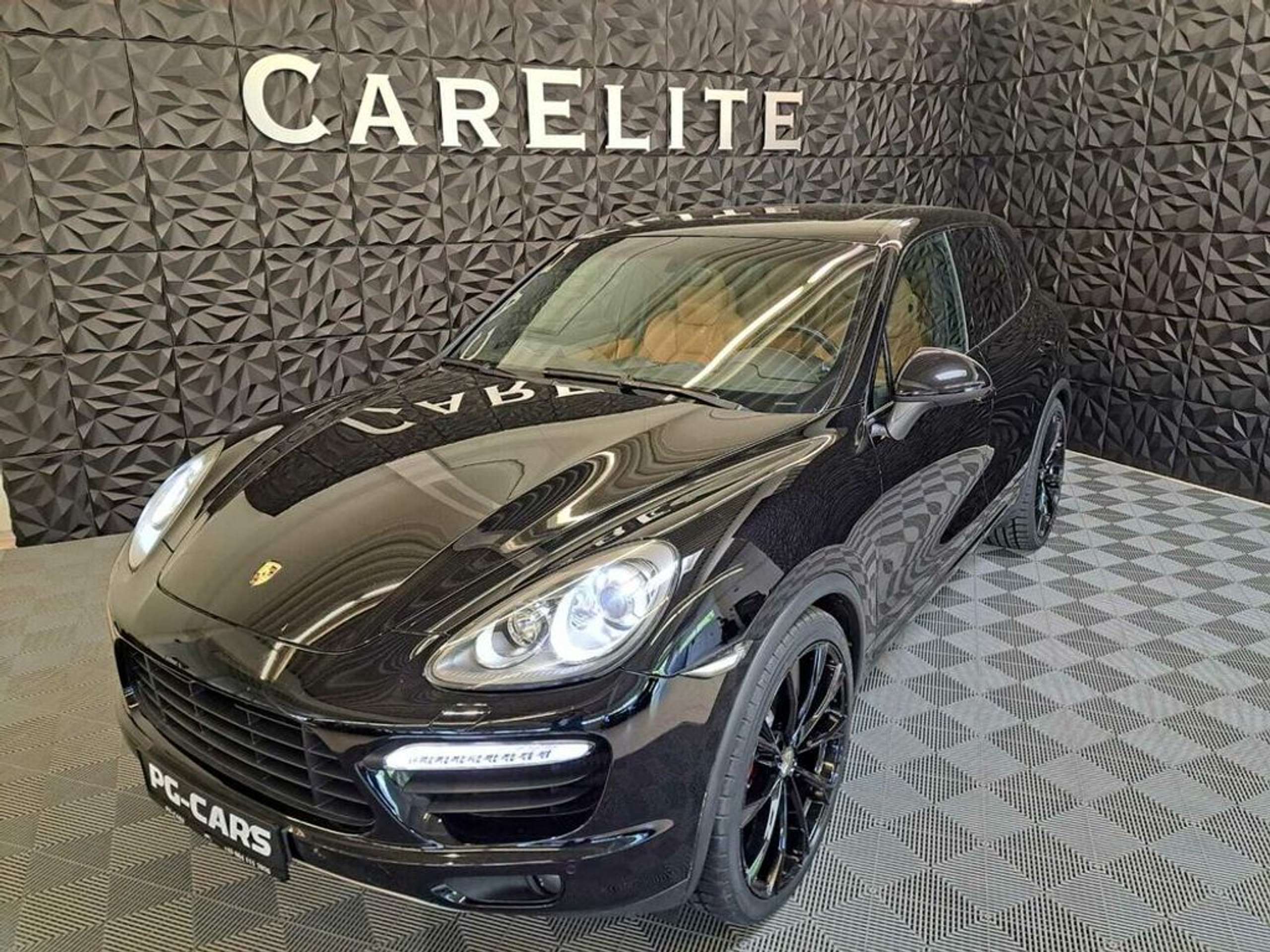 Porsche Cayenne 2011