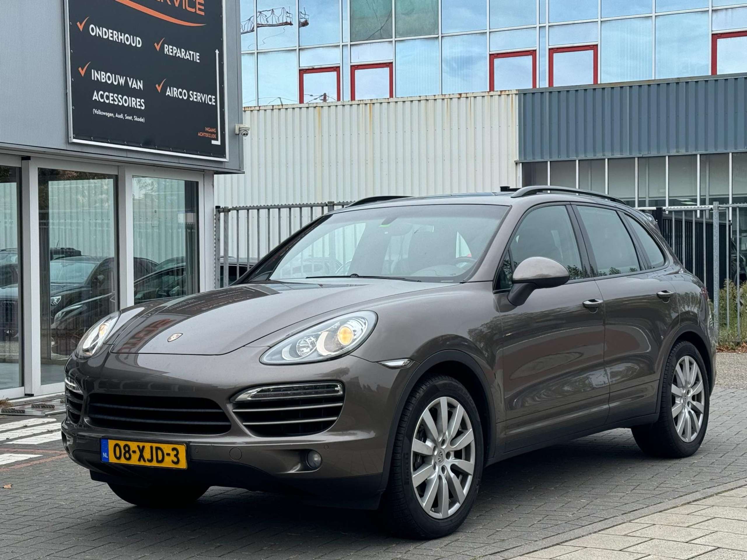 Porsche - Cayenne