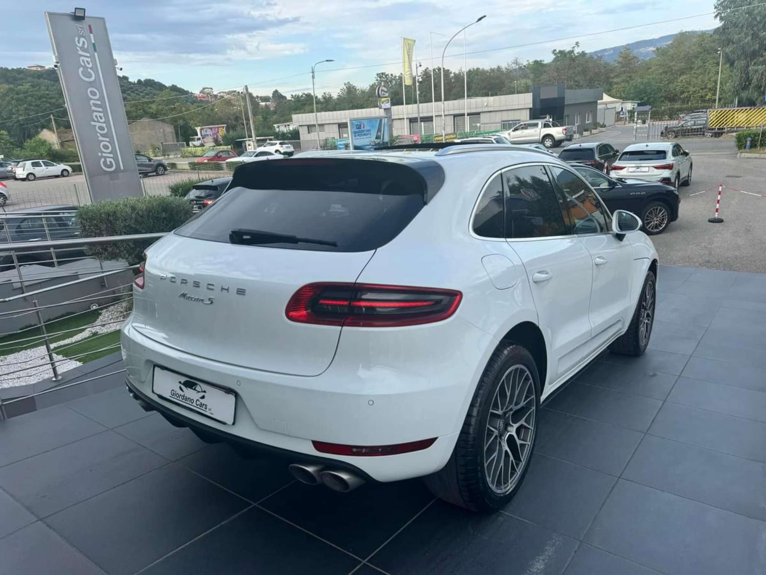 Porsche - Macan