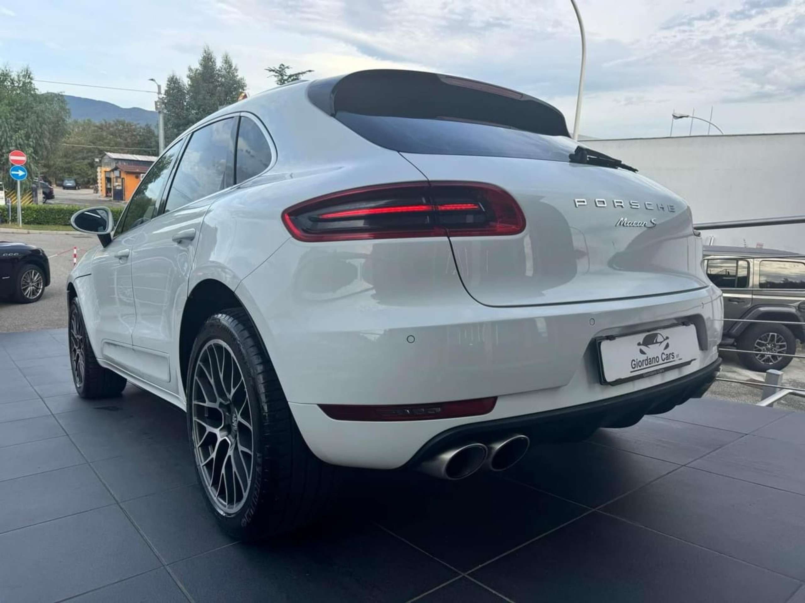 Porsche - Macan