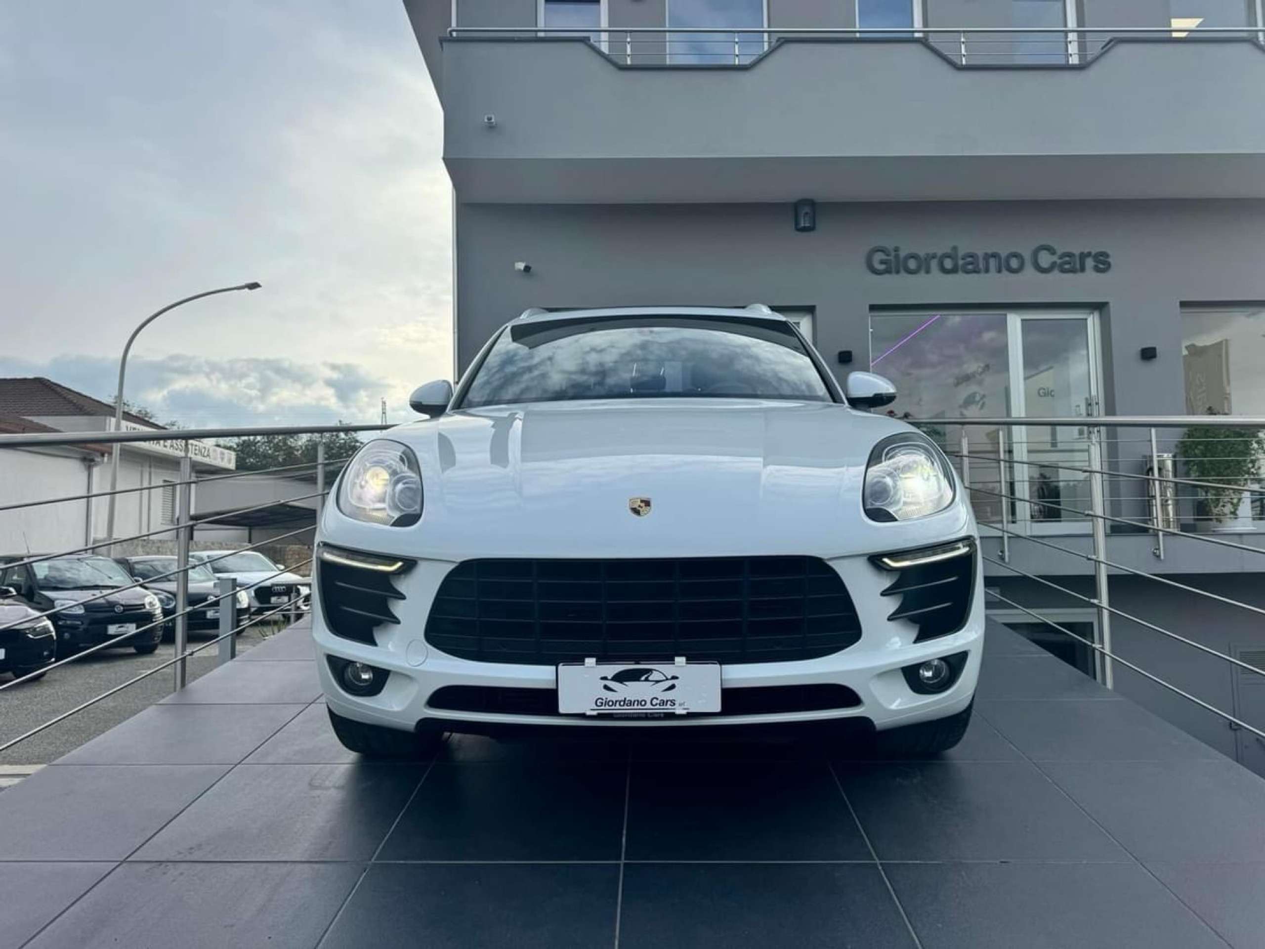 Porsche - Macan